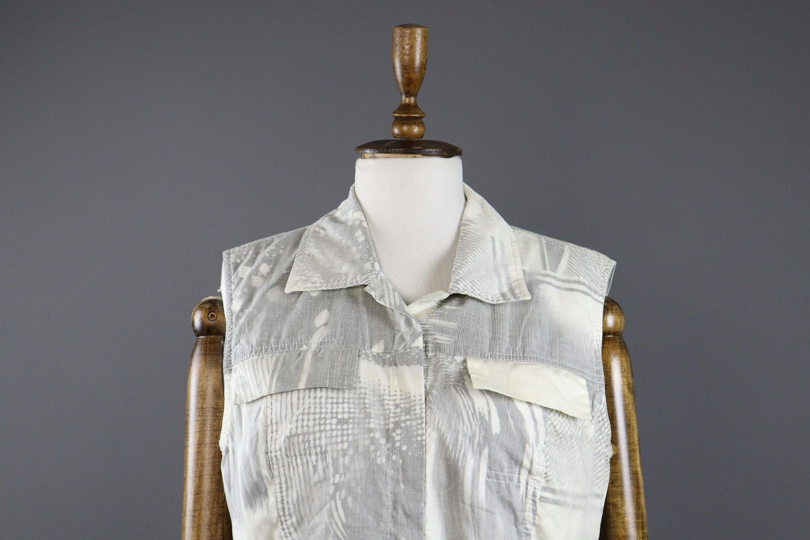 Designer Marc Cain Sleeveless Buttton Down Blouse Shirt Size 4 Size S / US 4 / IT 40 - 2 Thumbnail