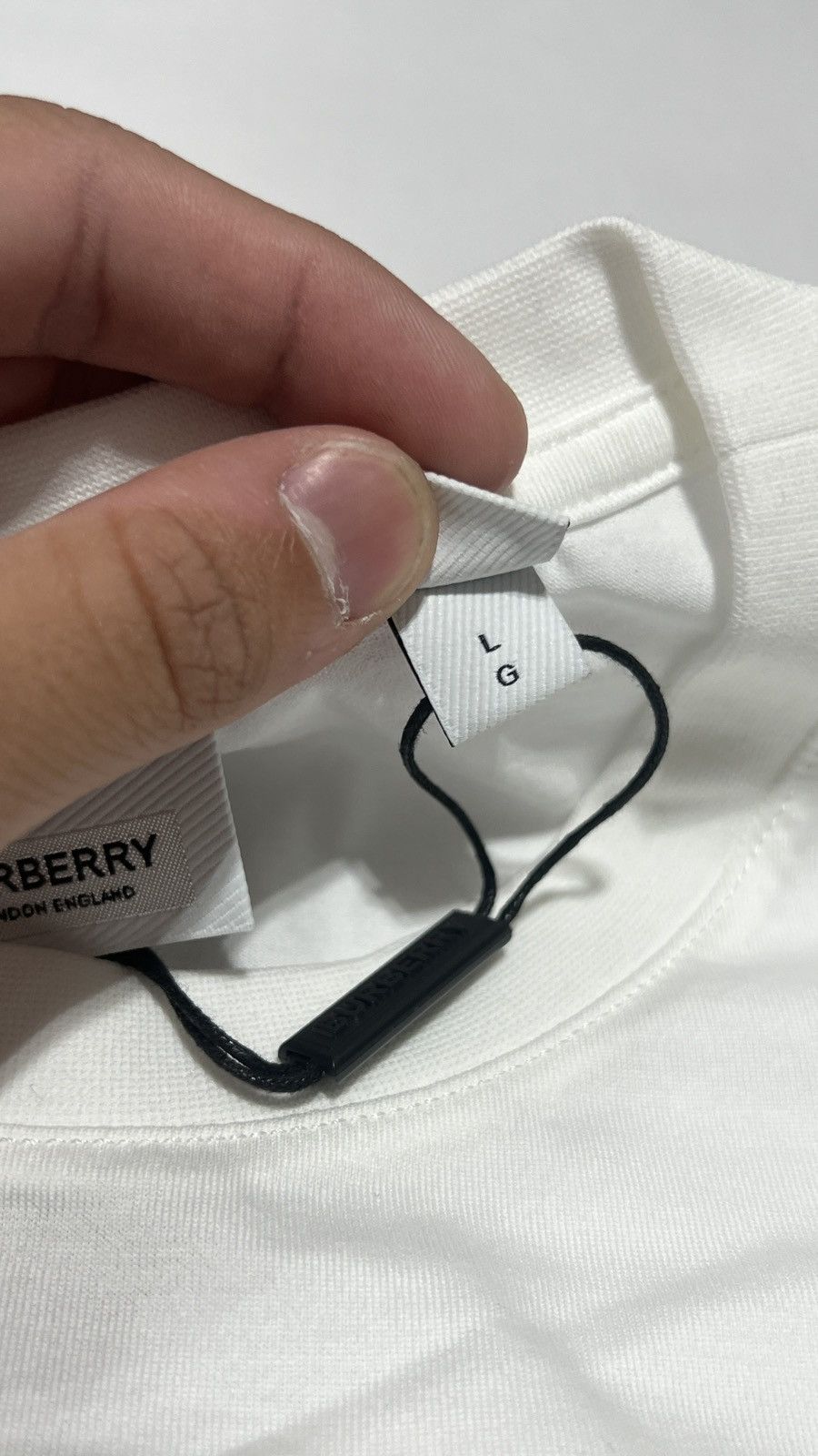 Burberry Burberry Classic Front Logo White Tee Size US L / EU 52-54 / 3 - 4 Thumbnail