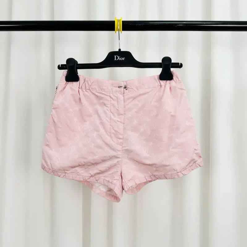 Louis Vuitton Louis Vuitton Summer Pink Logo Women's Shorts 0089 Size 23" - 1 Thumbnail