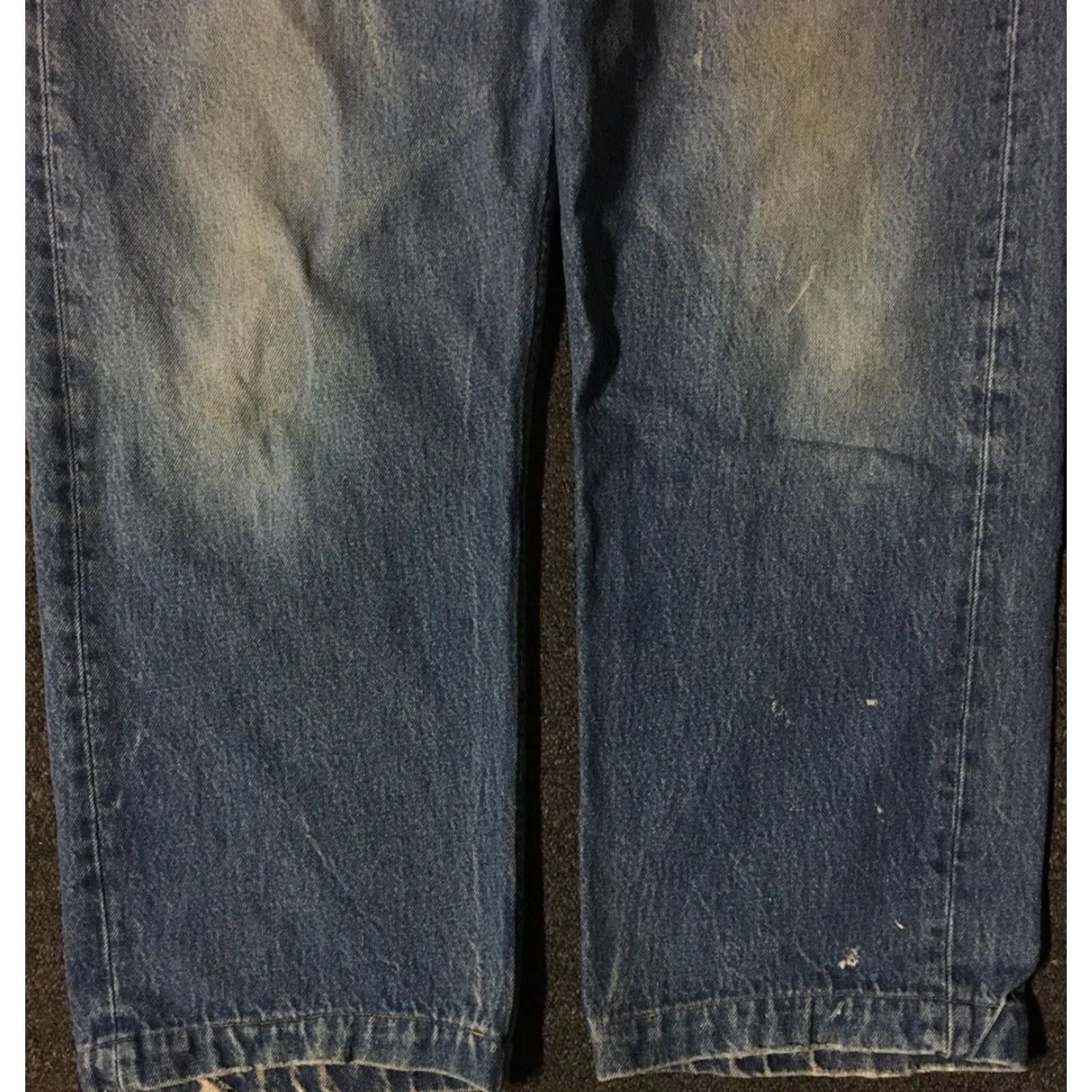 Levi's VINTAGE Levi's 501 Jeans Mens Denim Blue 39/26 Button Fly Distressed Faded Grunge 80s 90s USA 501 Model Straight Regular Mar 40 40s? Size US 40 / EU 56 - 6 Thumbnail