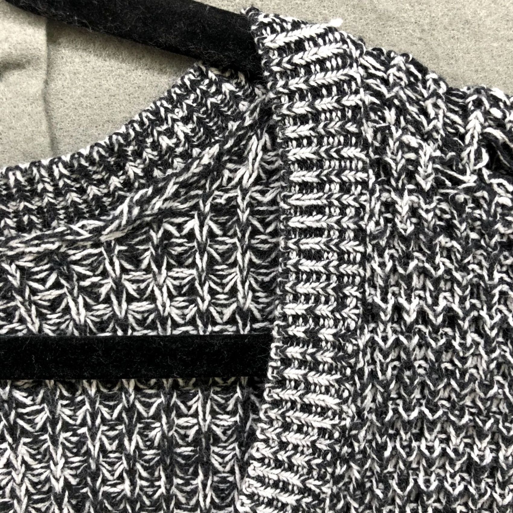Torrid Torrid Gray Knit V-Neck Sweater Tunic Top Womens 1X Cotton Blend Pullover Long Sleeve Casual 1X Womens Sweater Gray Knit V-Neck Torrid Size XL / US 12-14 / IT 48-50 - 6 Thumbnail