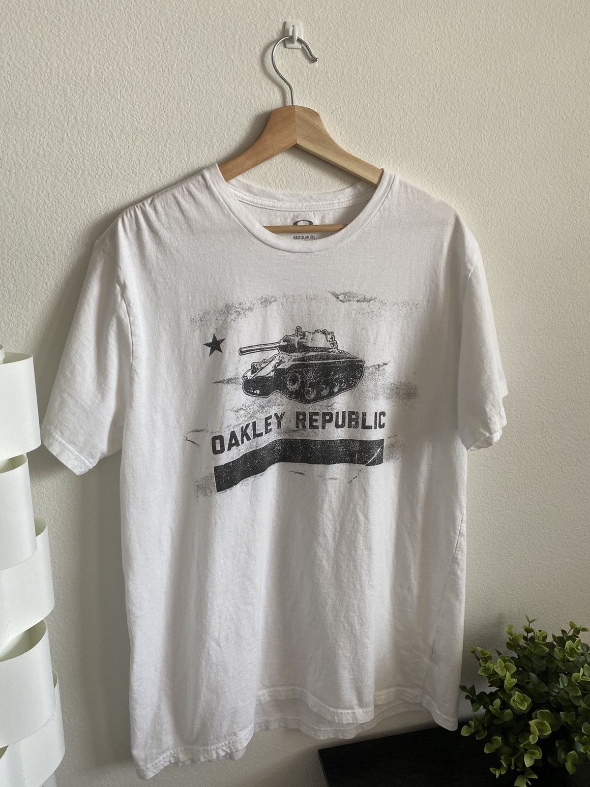 Oakley Oakley Y2K Logo Tee Size US XL / EU 56 / 4 - 2 Thumbnail