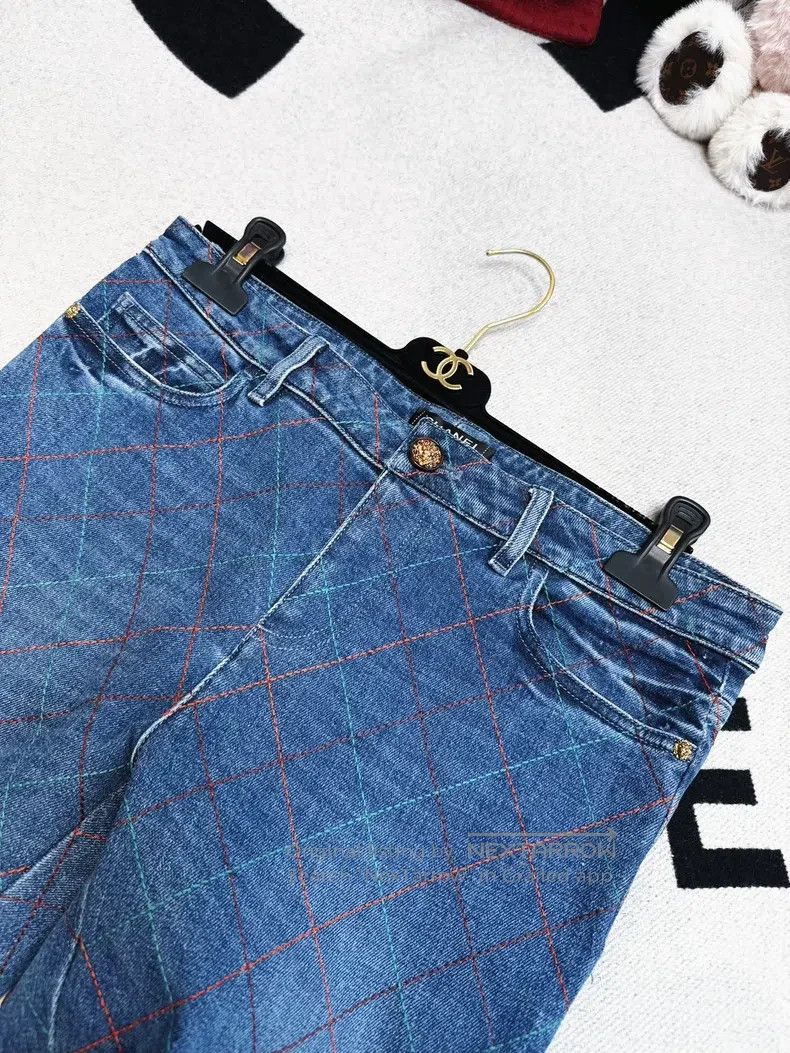 Chanel Chanel 17A Metropolitan Blue Diamond Plaid Narrow Leg Pant Size 26" / US 2 / IT 38 - 4 Thumbnail