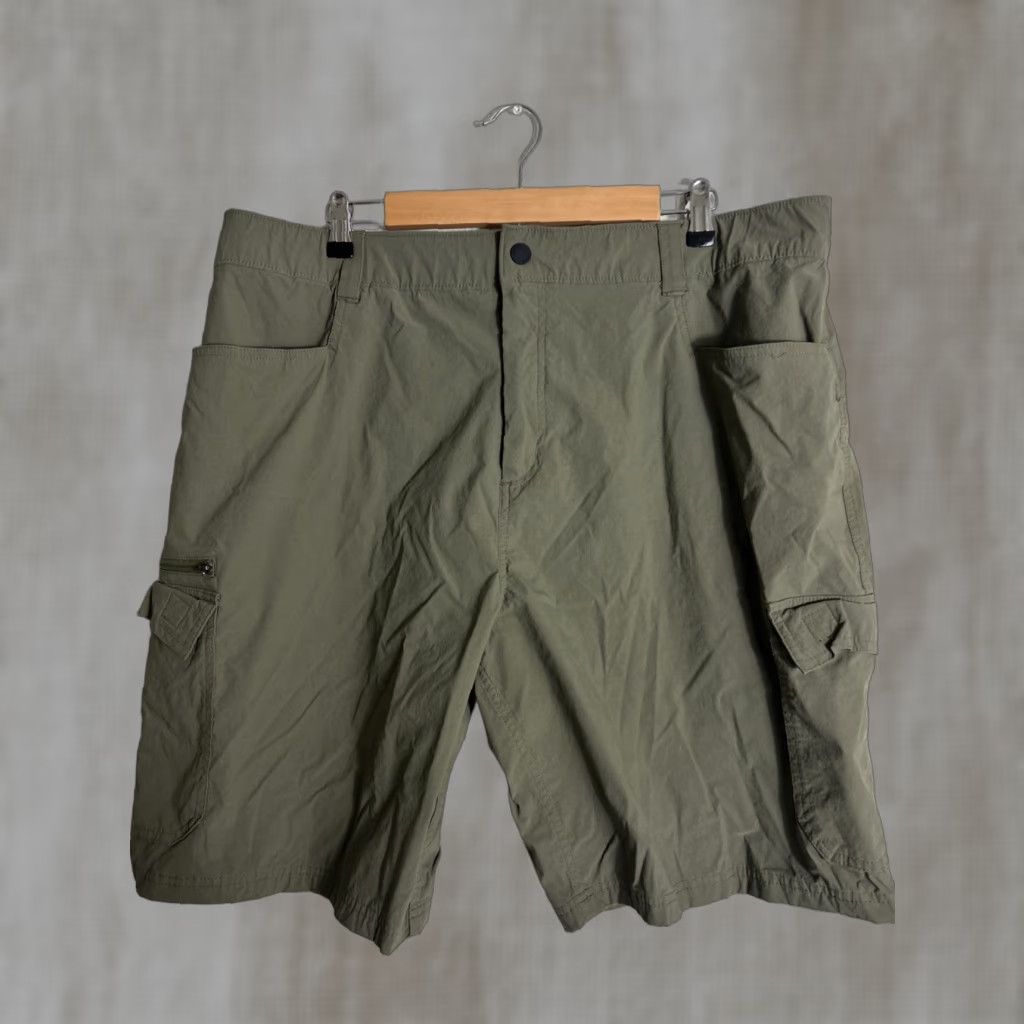 Orvis Orvis Tech Cargo Shorts Men 40 Olive Green 40x9 Cargo Regular Mens Size US 40 / EU 56 - 1 Thumbnail