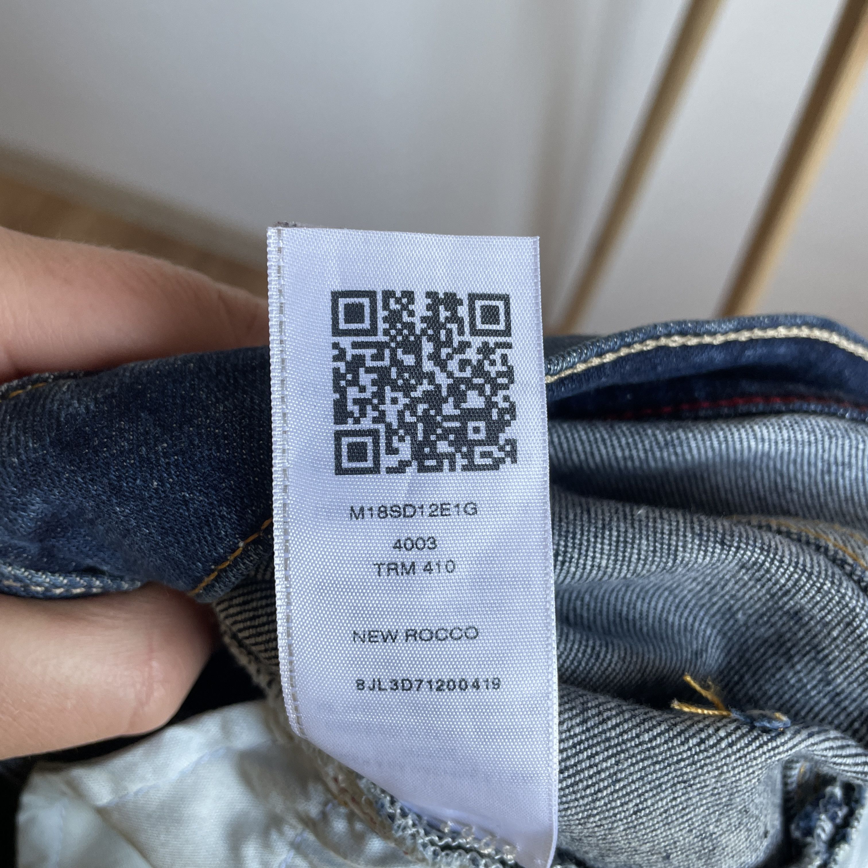 True Religion True Religion Rocco Relaxed Skinny Distressed Denim Size 34 Size US 34 / EU 50 - 18 Thumbnail