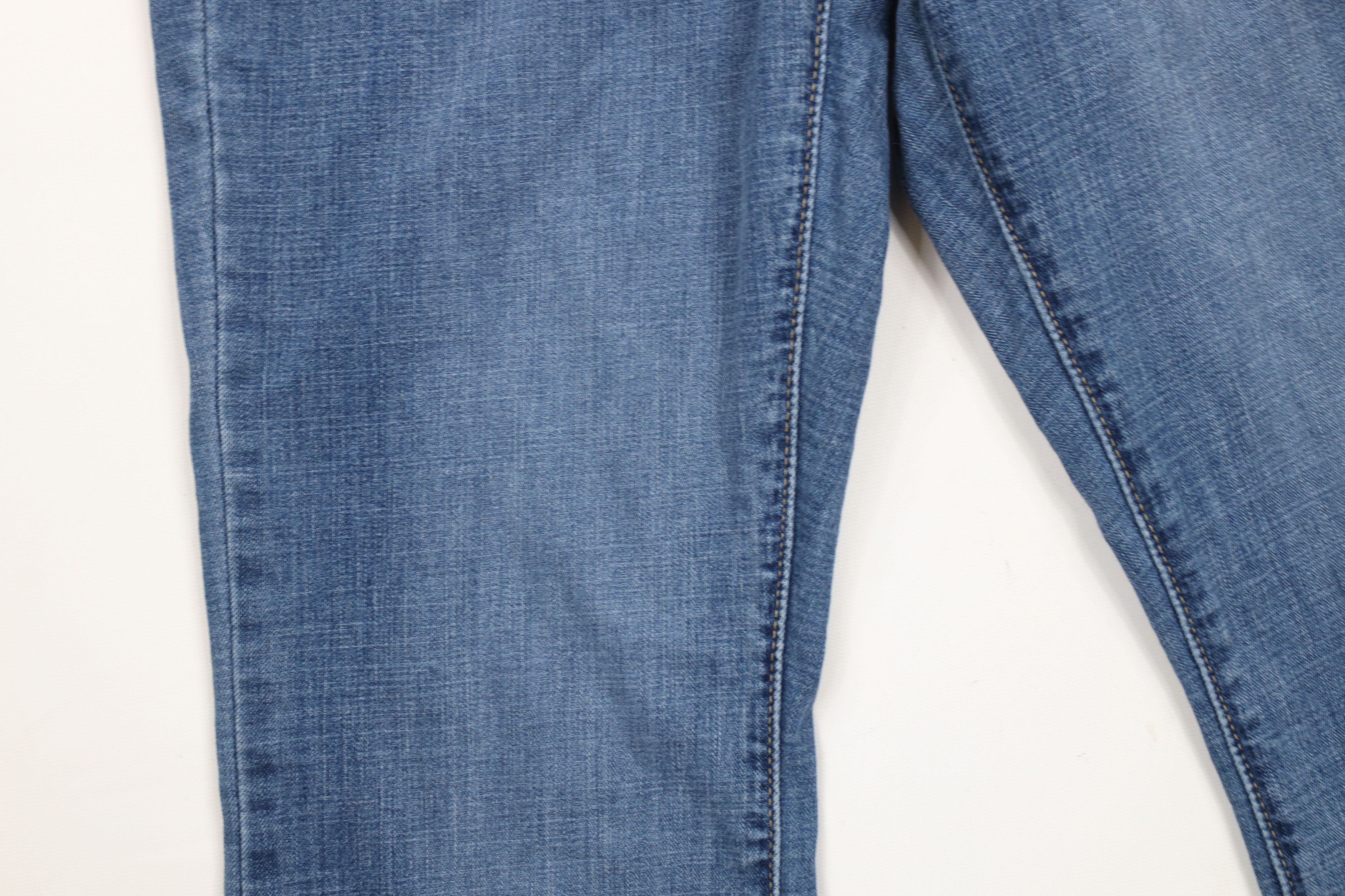 Levi's × Vintage Vintage Y2K Levis Flared Classic Boot Cut Denim Jeans Size 30" / US 8 / IT 44 - 7 Thumbnail