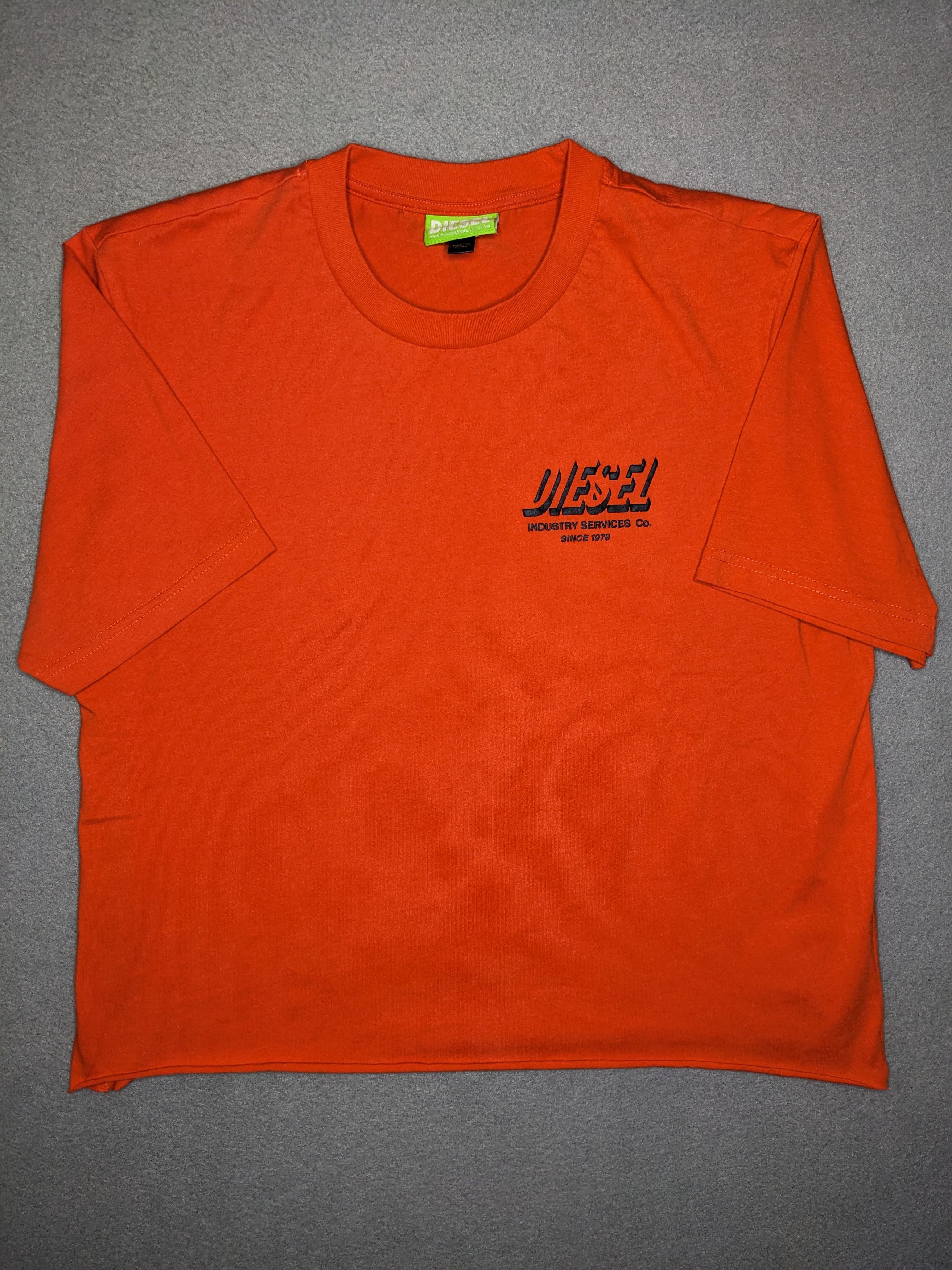 Diesel Diesel Cropped T-Shirt Mens Small Graphic Tee Italy Orange Size US S / EU 44-46 / 1 - 2 Thumbnail