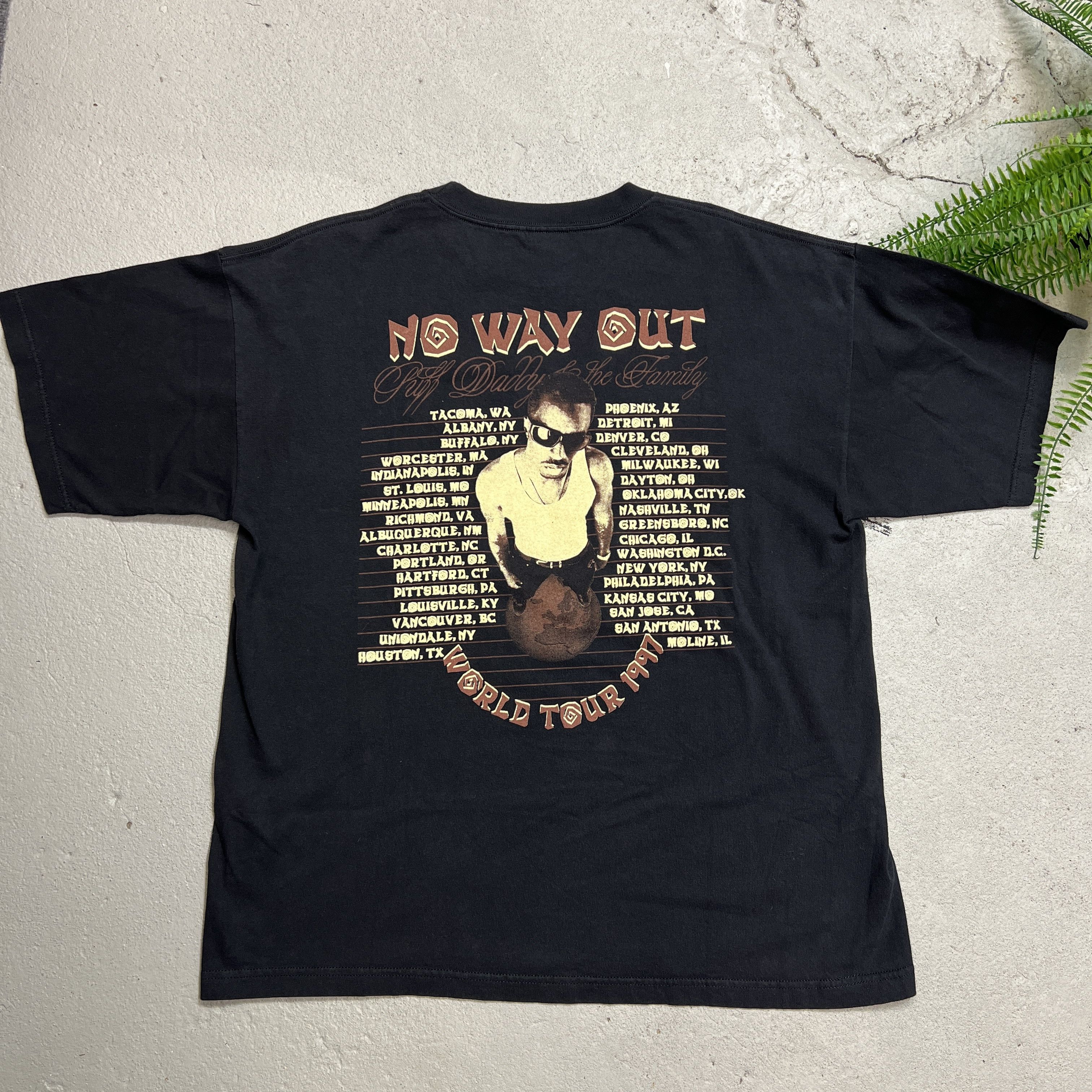 Alstyle × Vintage 1997 Puff Daddy And the Family No Way Out Tour Tee Size US XL / EU 56 / 4 - 4 Thumbnail