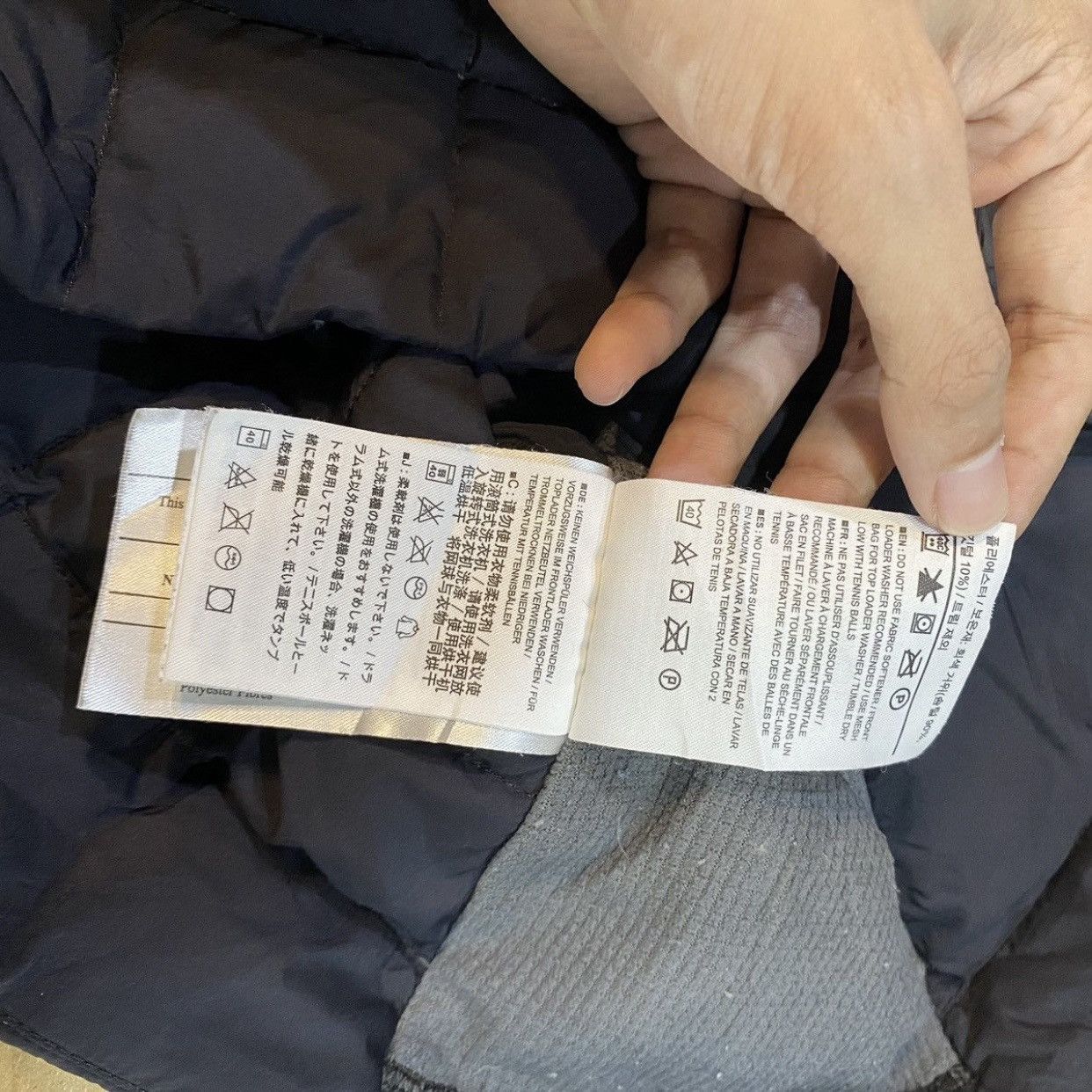 Arc'teryx Arc’teryx Women’s Narin Hooded Down Puffer Vest - Black - S Size S / US 4 / IT 40 - 13 Thumbnail