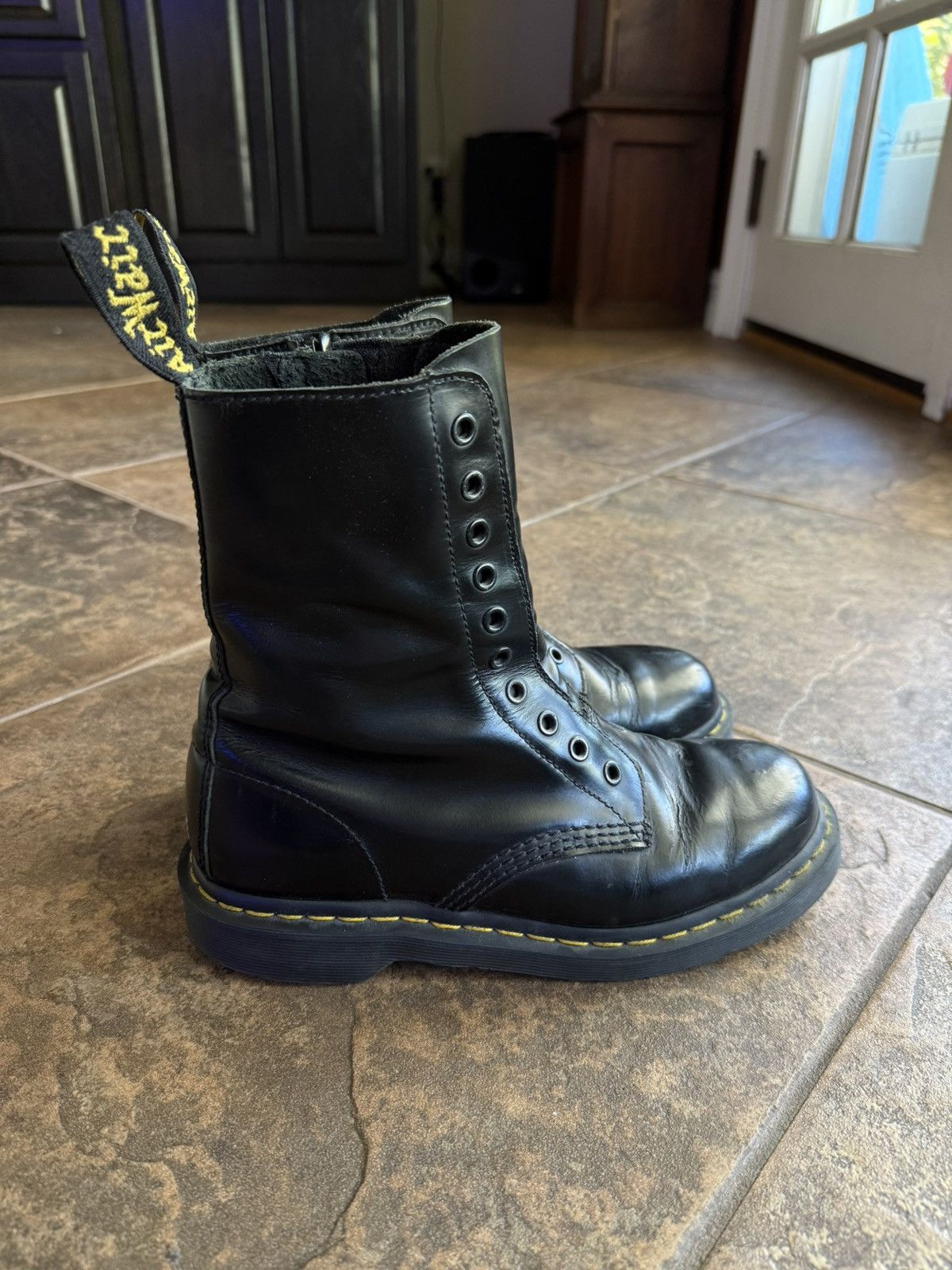 Dr. Martens × Vetements Vetements X Dr. Martens “Border Line” Boots Size US 7.5 / EU 40-41 - 6 Thumbnail