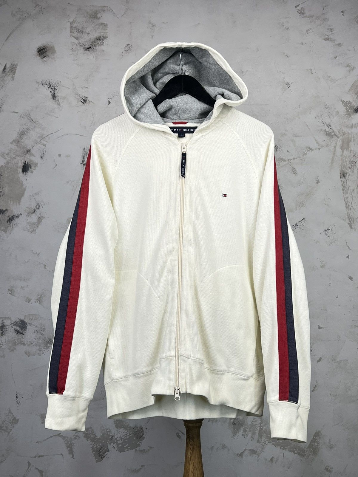 Tommy Hilfiger Vintage Tommy Hilfiger Zip Hoodie Jacket Size M - L Size US M / EU 48-50 / 2 - 2 Thumbnail