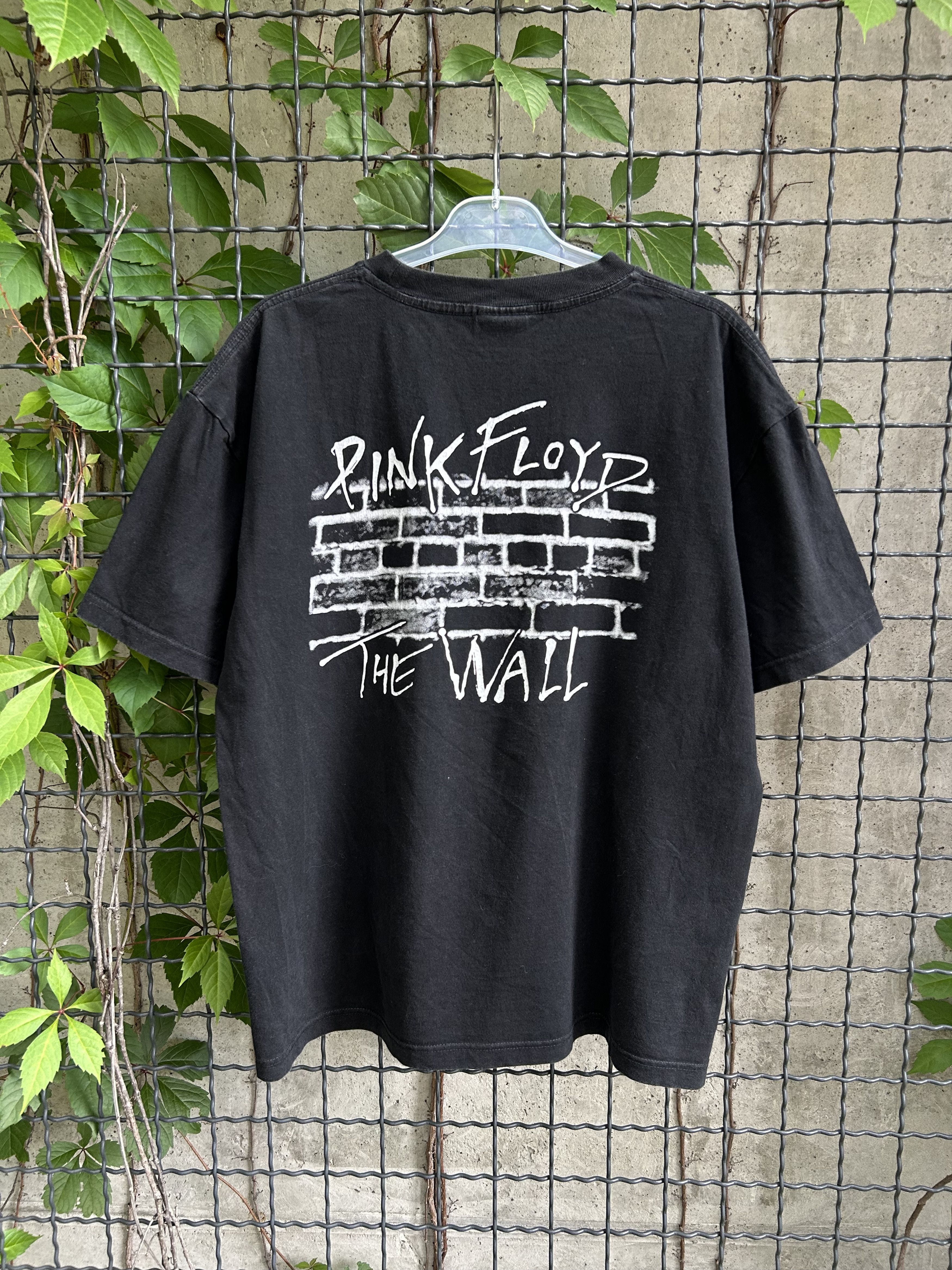 Band Tees Vintage 90s Pink Floyd The Wall Rock Band T-shirt Size US L / EU 52-54 / 3 - 2 Thumbnail