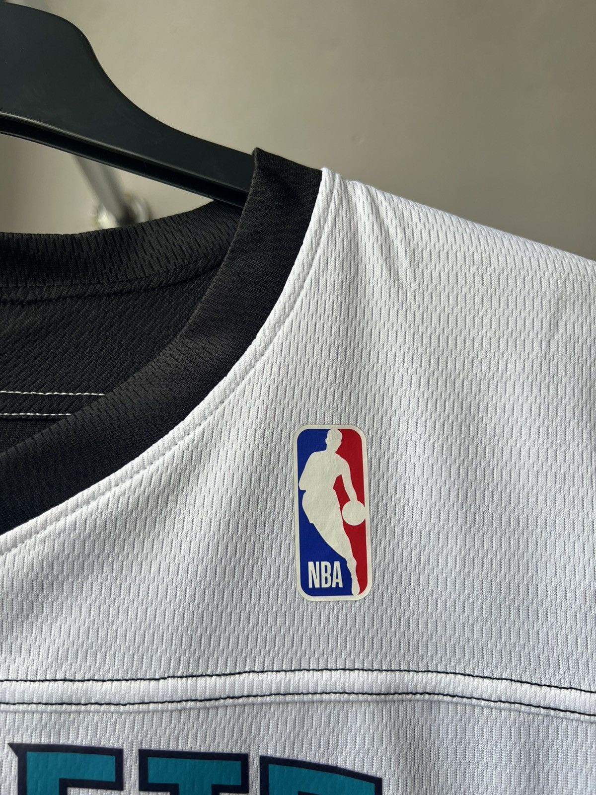 NBA 2020 Charlotte Hornets Alleson Athletic basketball jersey Size US L / EU 52-54 / 3 - 5 Thumbnail