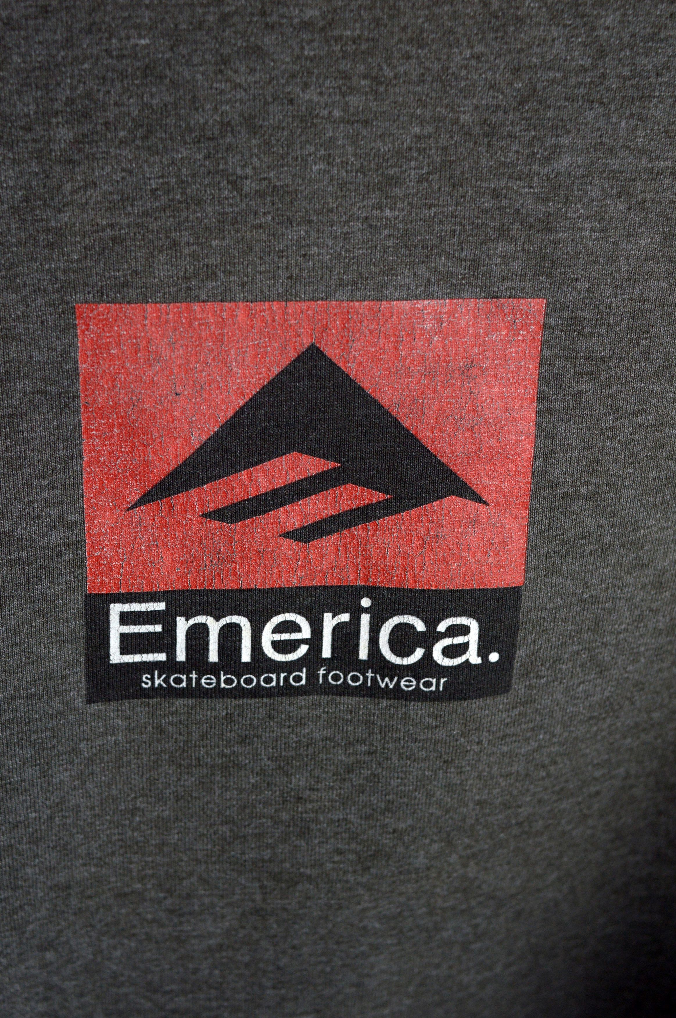 Vintage Vintage Emerica Skateboard Footwear 90s t shirt Size US M / EU 48-50 / 2 - 3 Thumbnail