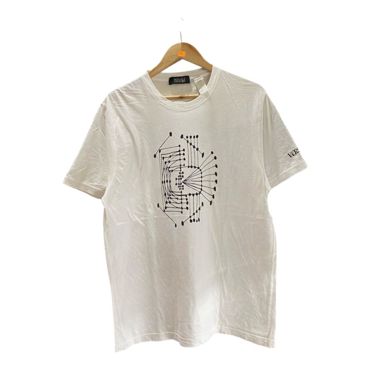 Versace Vintage Versace Classic V2 Graphic T-Shirt - Rare Design Size US XL / EU 56 / 4 - 1 Thumbnail