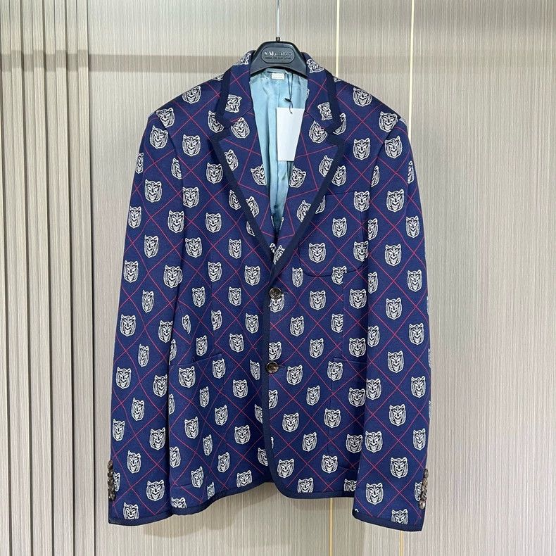 Gucci Gucci Tiger head full seal suit 2502-Nextarrow Size 46R - 1 Thumbnail