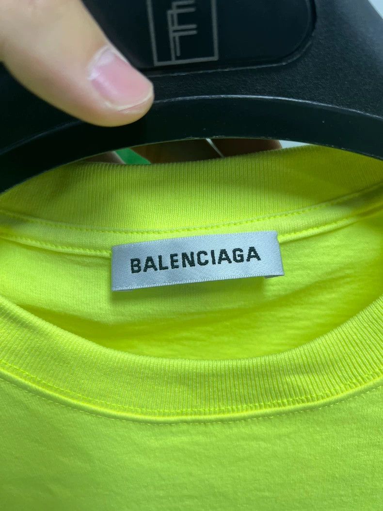 Balenciaga Balenciaga Coke printed short sleeve T-shirt fluorescent g Size US S / EU 44-46 / 1 - 3 Thumbnail