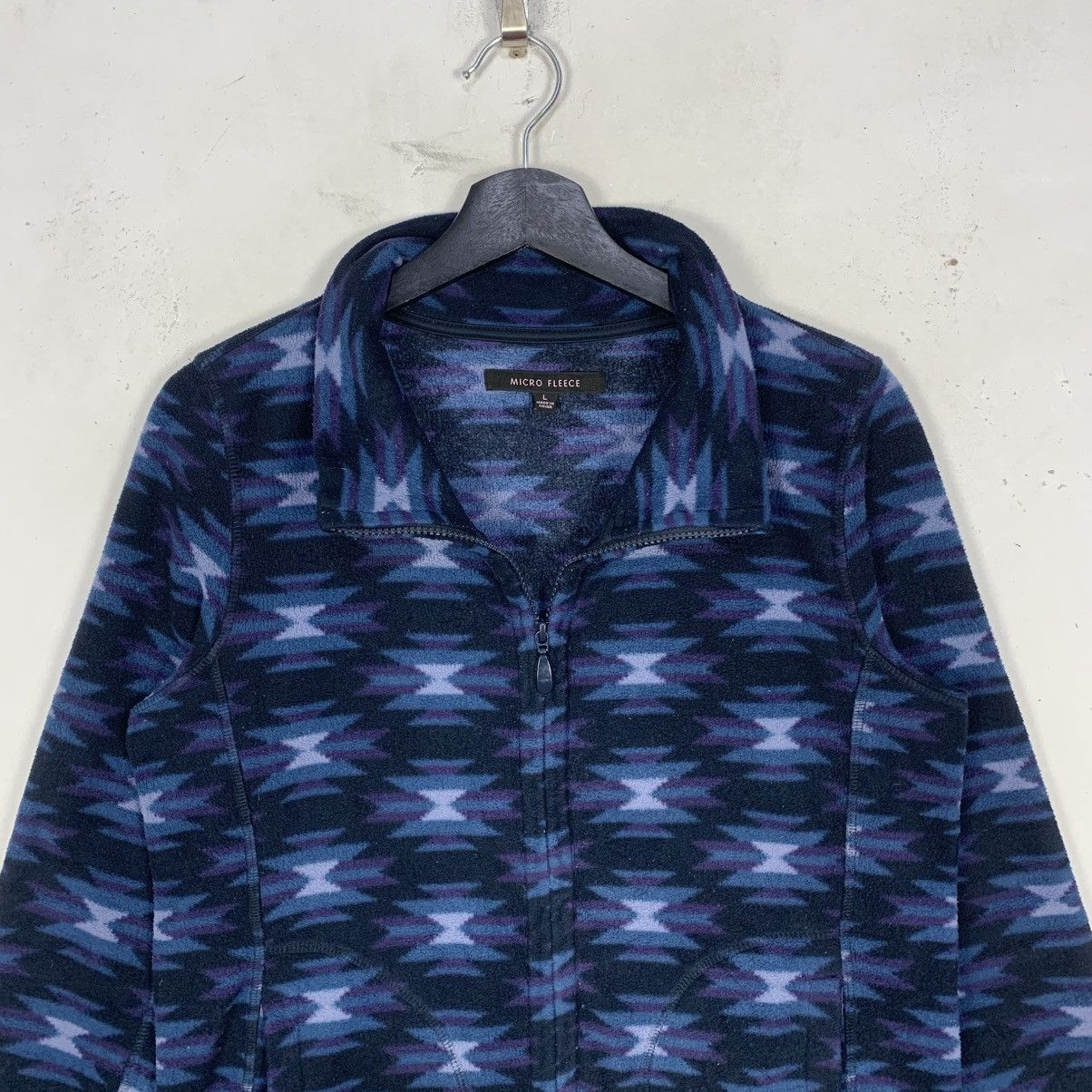 Uniqlo Uniqlo JapaneseBrand Outdoor Streetwear Micro Fleece Jacket Size S / US 4 / IT 40 - 3 Thumbnail
