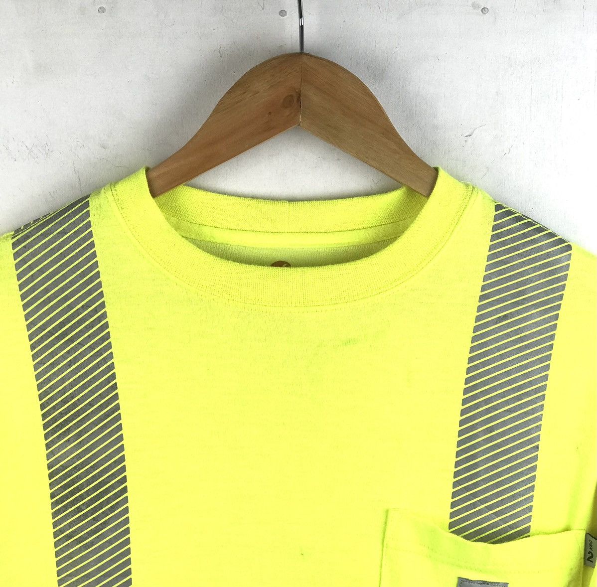 Carharrt fire resistant fluorescentlong sleeve reflective M