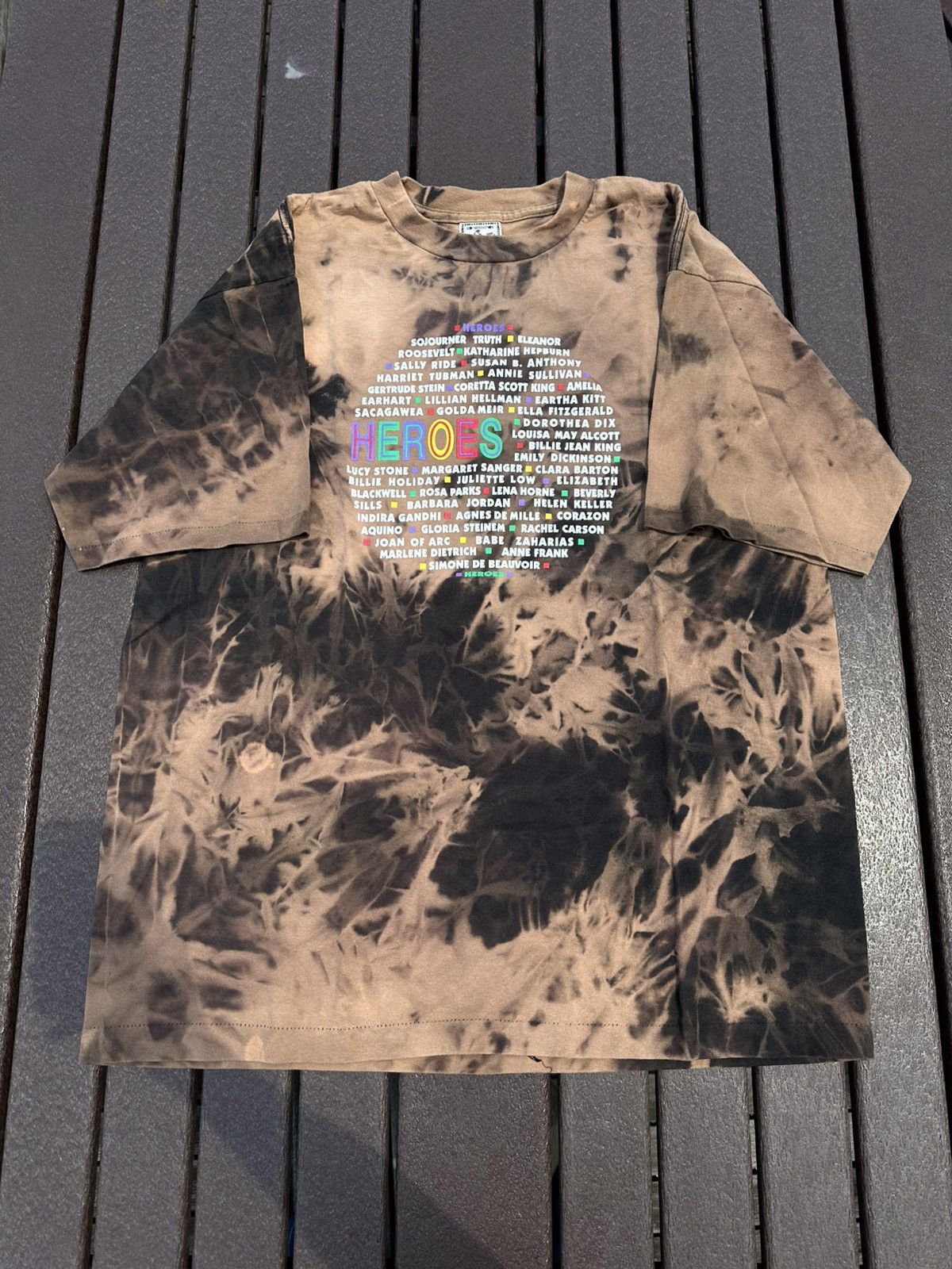Vintage Y2K Vintage Bleach Wash “Heroes: Women” Tee Size US XL / EU 56 / 4 - 1 Thumbnail