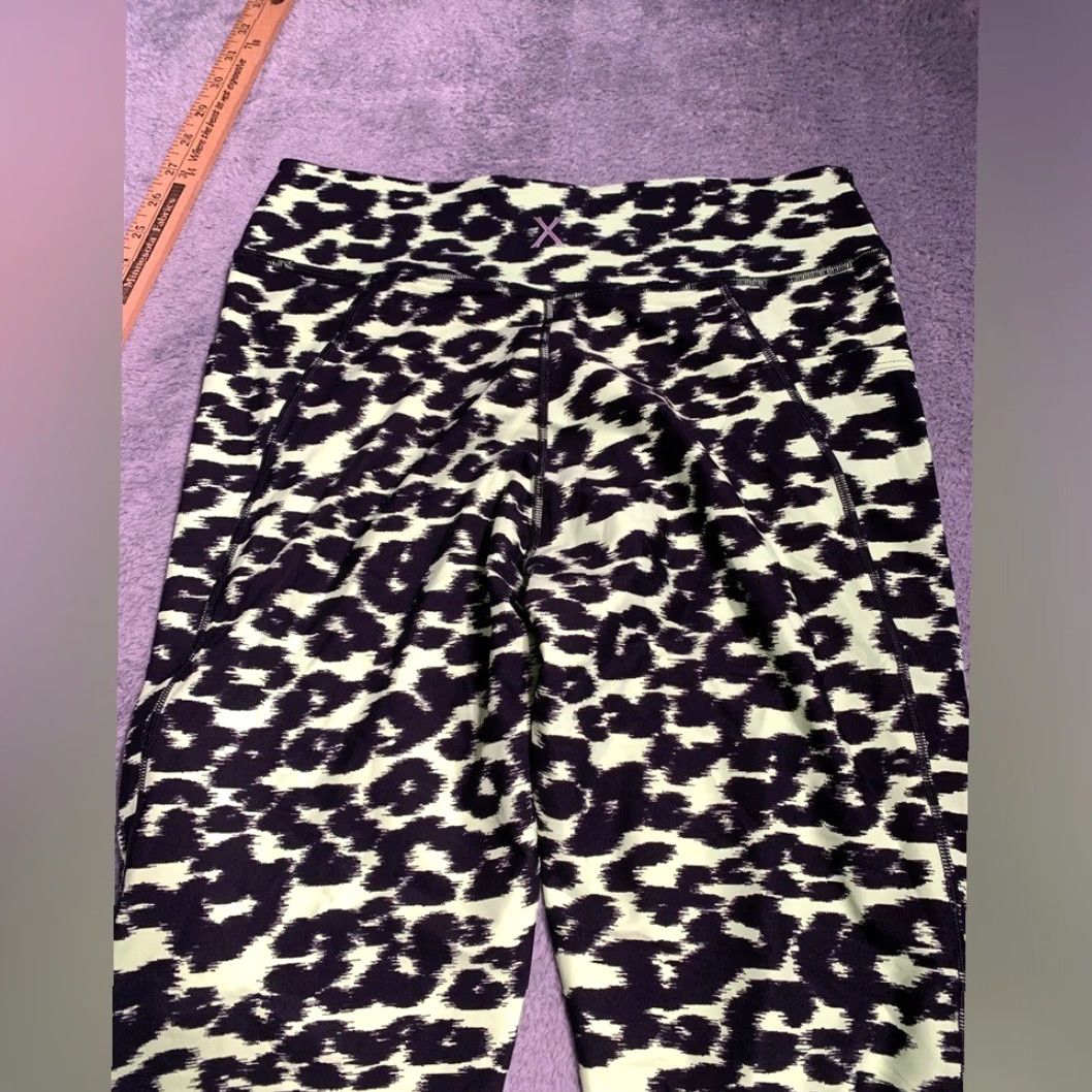 Vintage Savage x fenty sport Leopard Print Leggings in Neon Green and Black Size 34" / US 12 / IT 48 - 7 Thumbnail