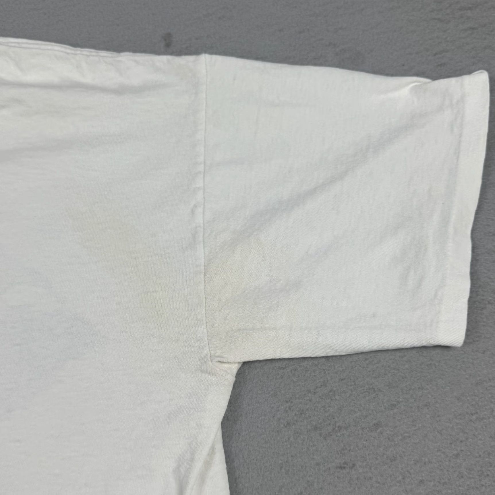 Speedo VINTAGE Speedo Shirt Mens XL White Serenity Legacy of Champions Back Graphic Made USA 90s Mens XL Graphic Print Crew Neck Short Sleeve Cotton T-Shirt Size US XL / EU 56 / 4 - 4 Thumbnail