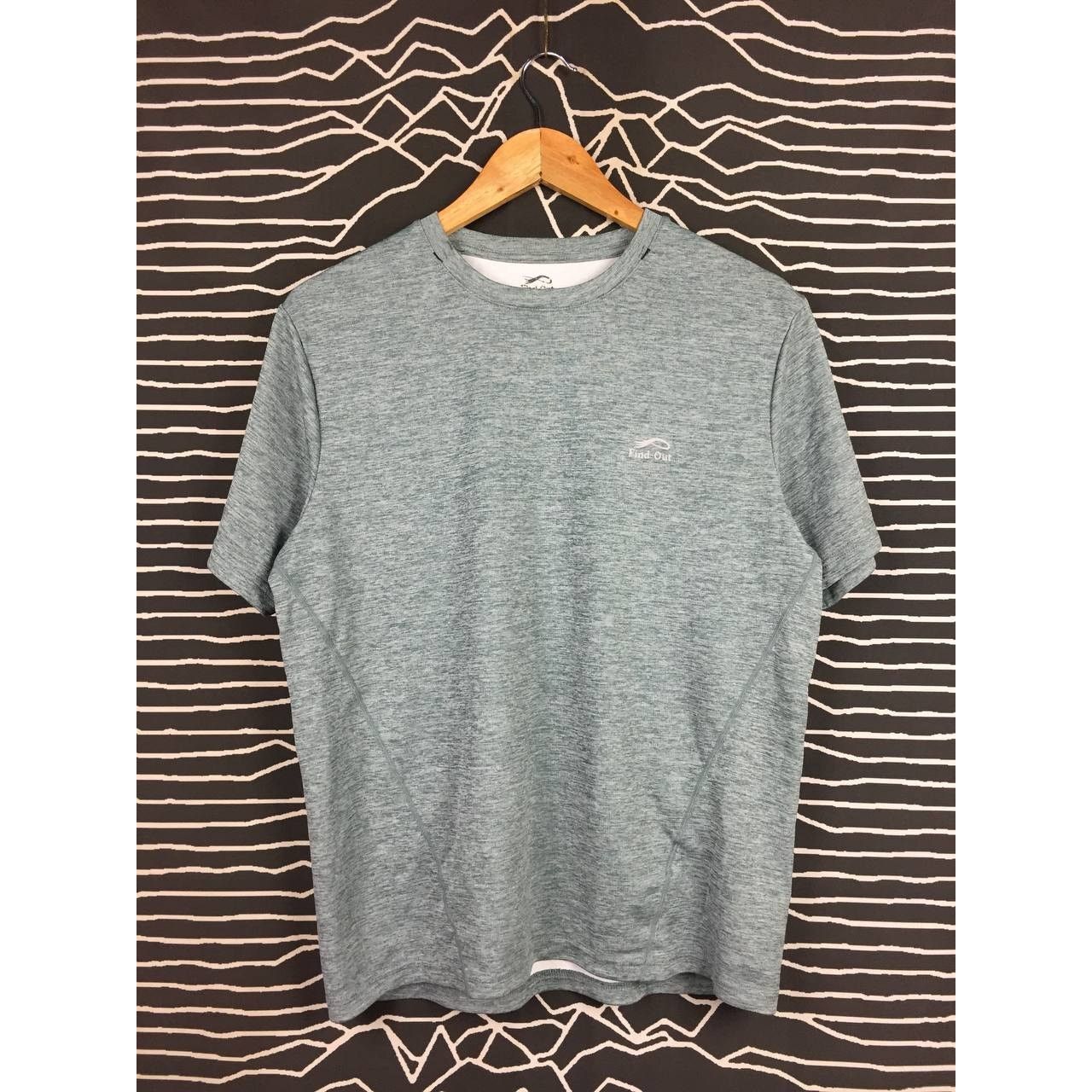 Japanese Brand × Vintage Find-Out Small Logo Move Active Athleticwear Tee Size US L / EU 52-54 / 3 - 1 Thumbnail