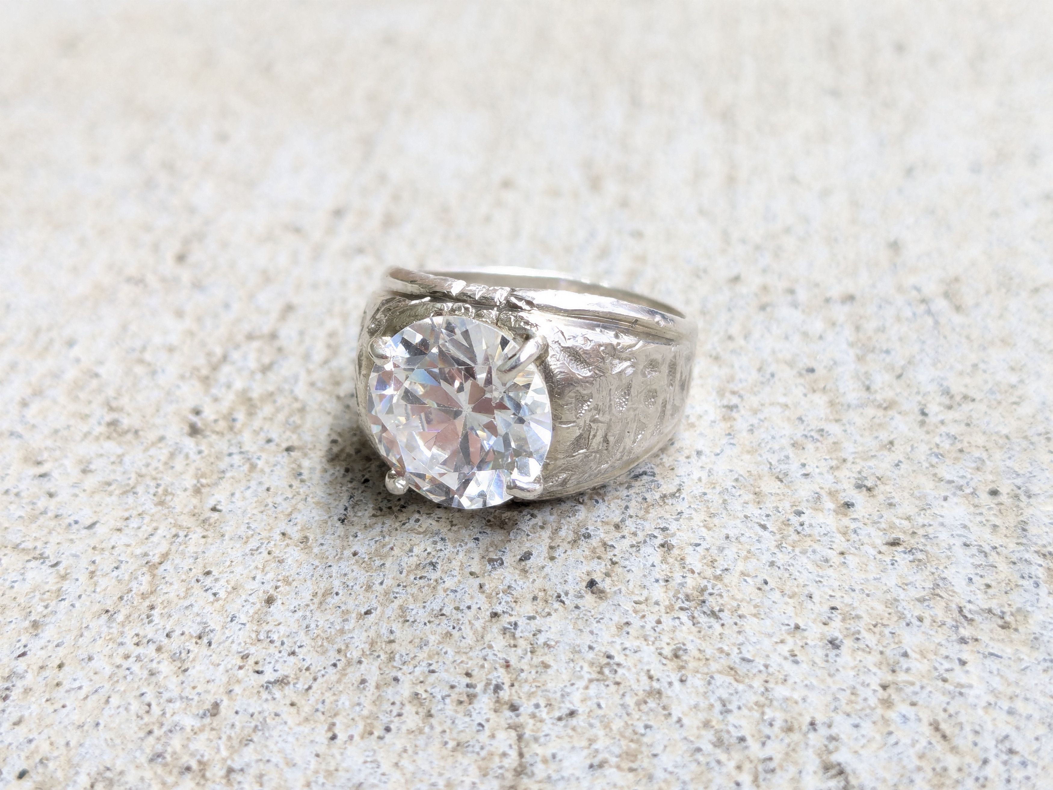 Jewelry Vintage Sterling Silver Ring CZ Round 8.75 Clear Size ONE SIZE - 1 Thumbnail