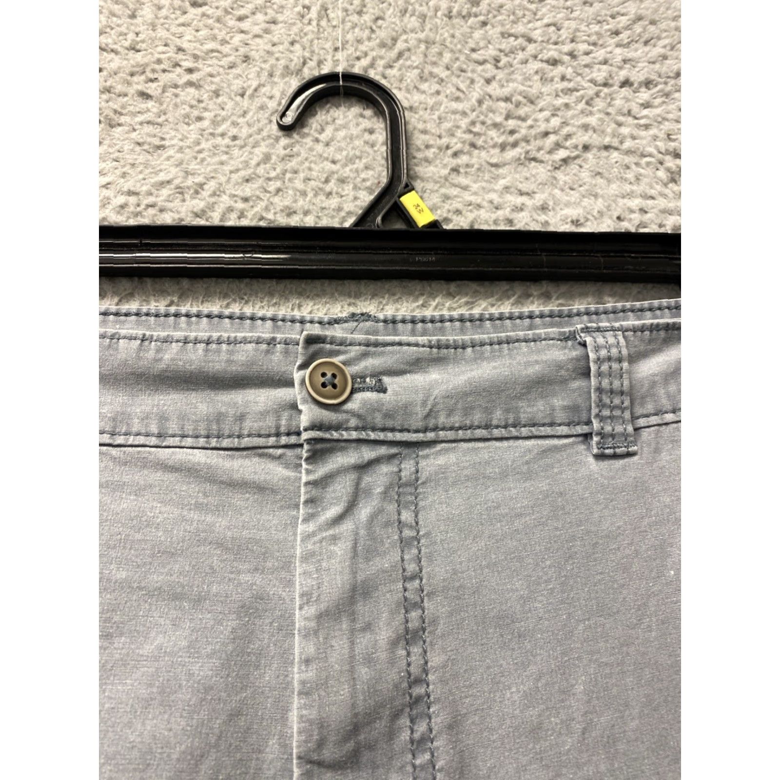 Izod IZOD Men's Chino Shorts Khaki 32in 10.5in Inseam Casual Stretch Outdoor Size US 32 / EU 48 - 4 Thumbnail