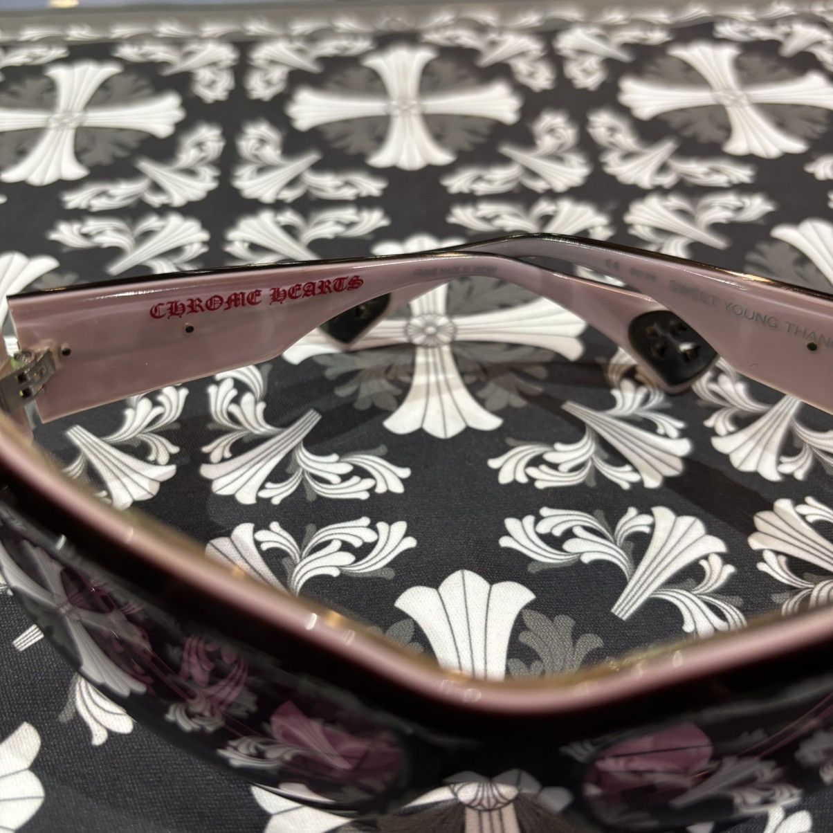 Chrome Hearts Chrome Heart Sweet Young Thang II sunglasses with case. Size ONE SIZE - 3 Thumbnail