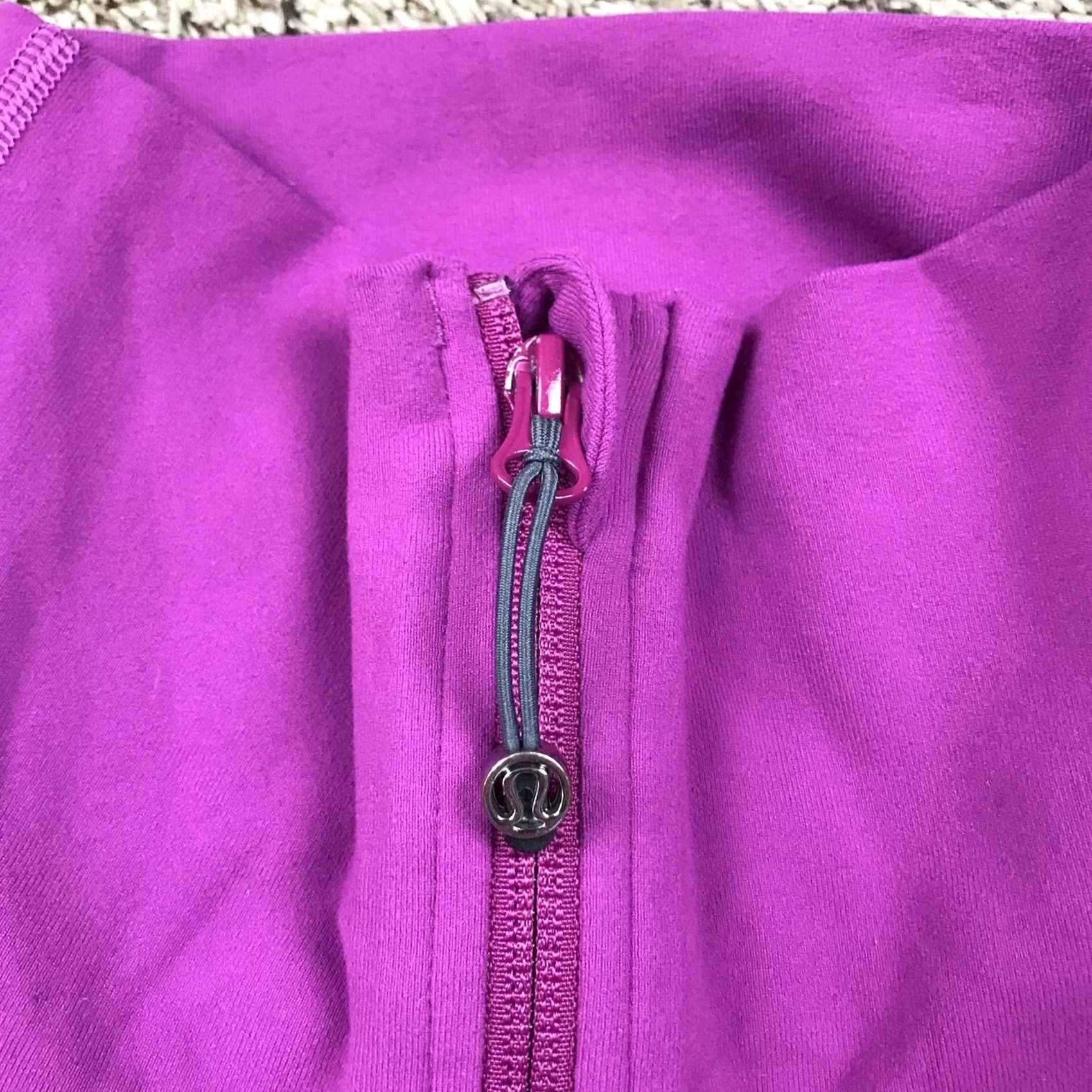 Lululemon Lululemon Stylish Designer Fitted Athletic Jacket 8 High Neck Zip Pockets Purple Women Athletic Zip Jacket Size M / US 6-8 / IT 42-44 - 4 Thumbnail