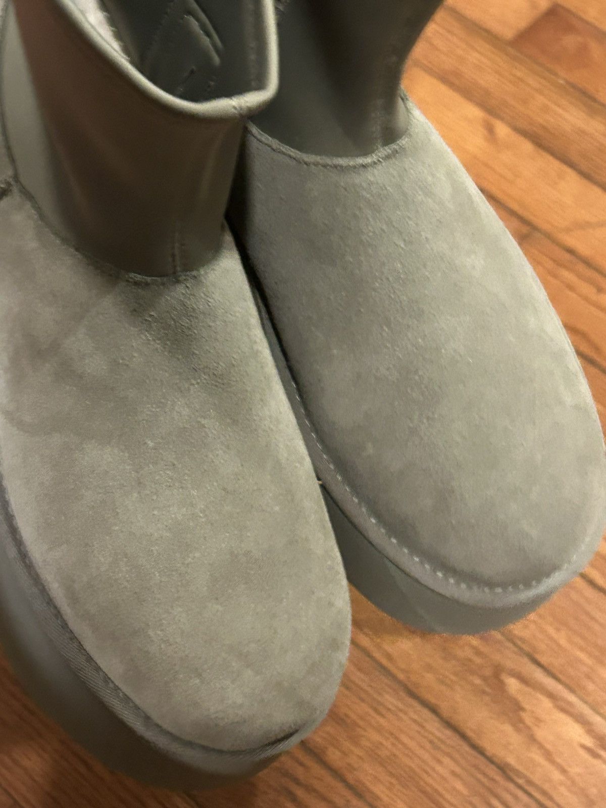 Ugg New Ugg Women Suede Classic Size US 8 / IT 38 - 7 Thumbnail