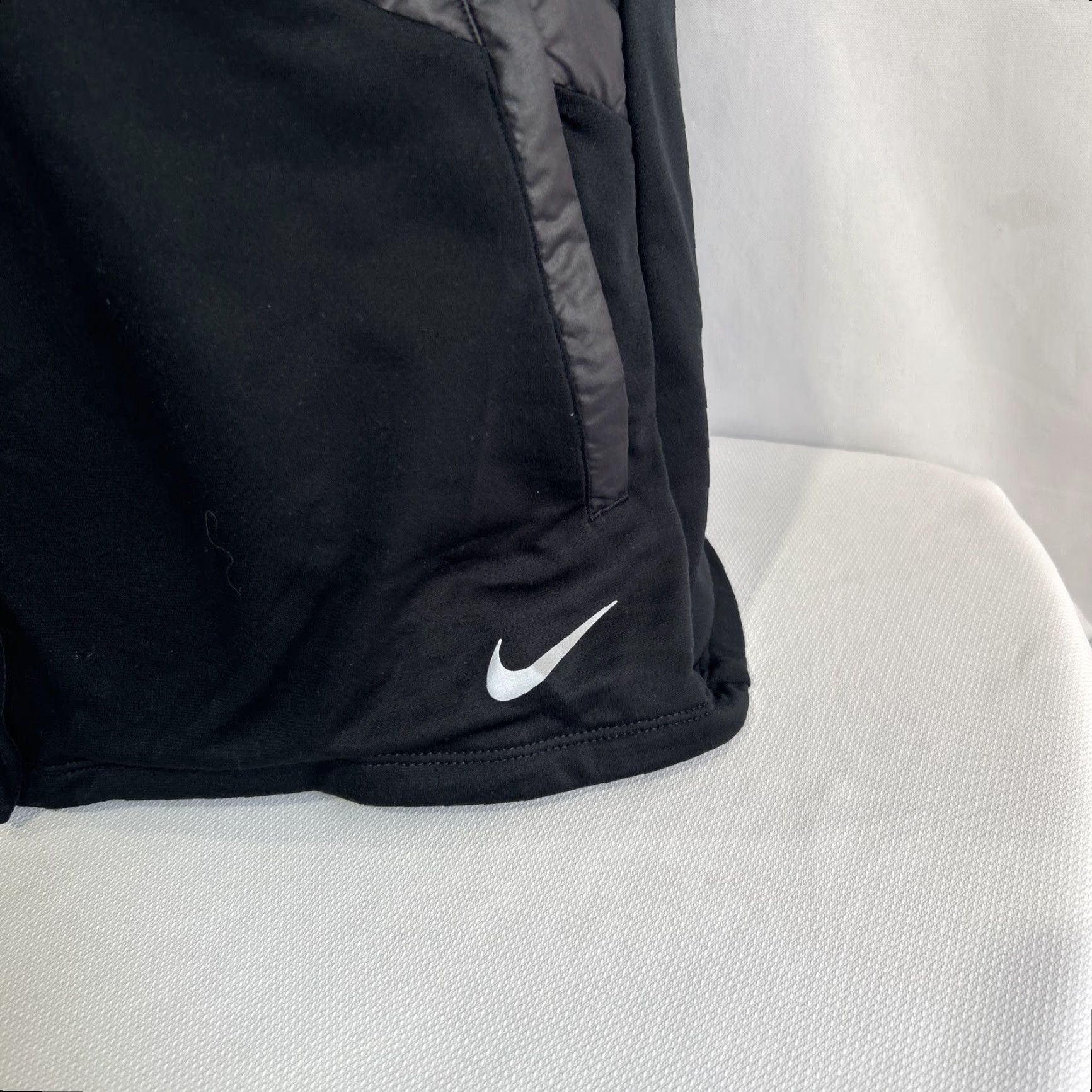 Nike Nike Vest Women’s M Black Puffer Aerolayer Thermore Lightweight Repel Aerolayer Thermore Lightweight Repel Size M / US 6-8 / IT 42-44 - 3 Thumbnail