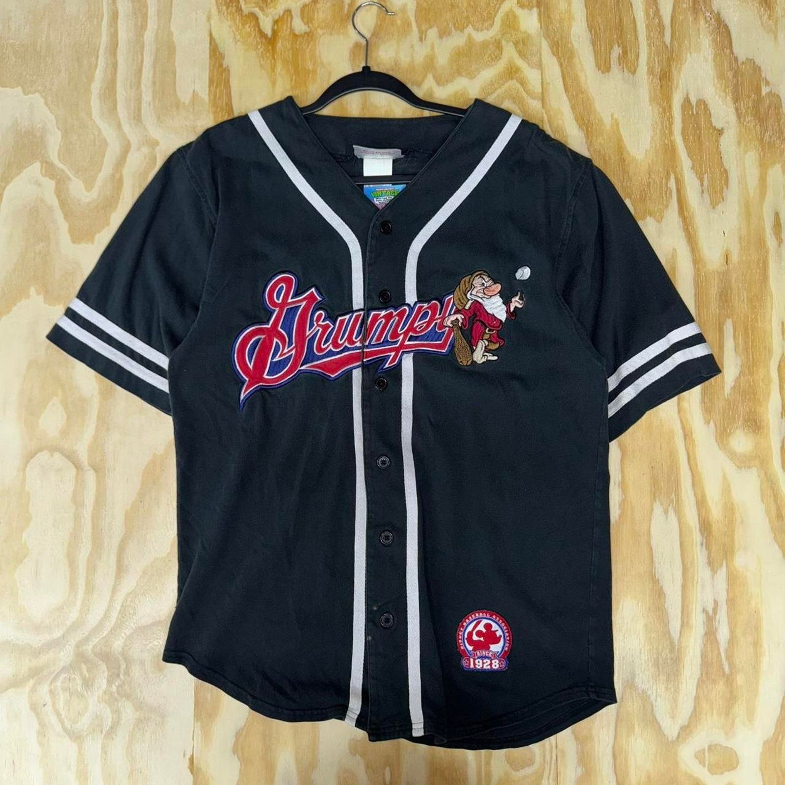 Disney Vintage 1990 disneyland grumpy dwarf baseball jersey t-shirt Size US S / EU 44-46 / 1 - 1 Thumbnail