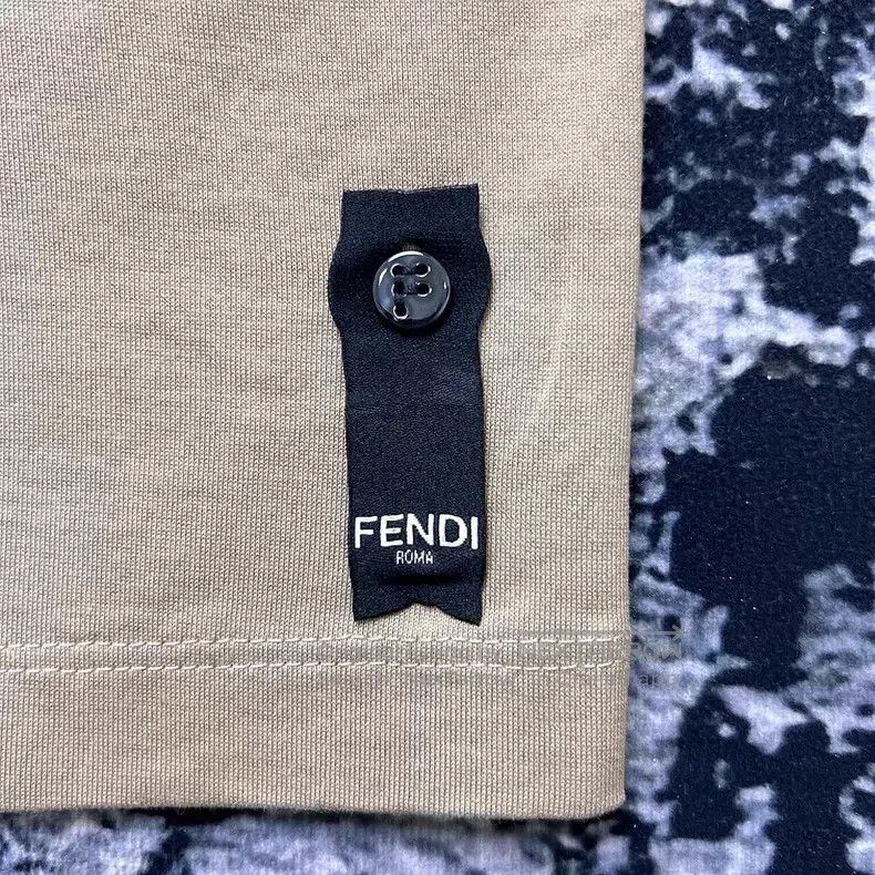 Fendi Fendi Monogram FF Zipper Pocket Short Sleeve T-Shirt Size US S / EU 44-46 / 1 - 4 Thumbnail