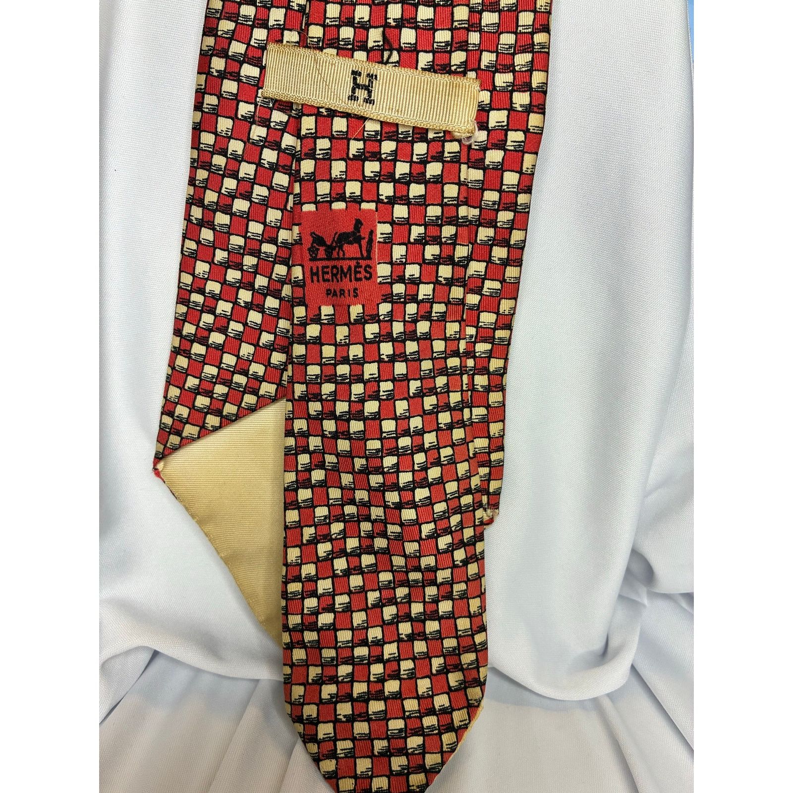 Hermes Hermès 398 EA Silk Tie - Red Geometric Checkered FLAWS Size ONE SIZE - 3 Thumbnail
