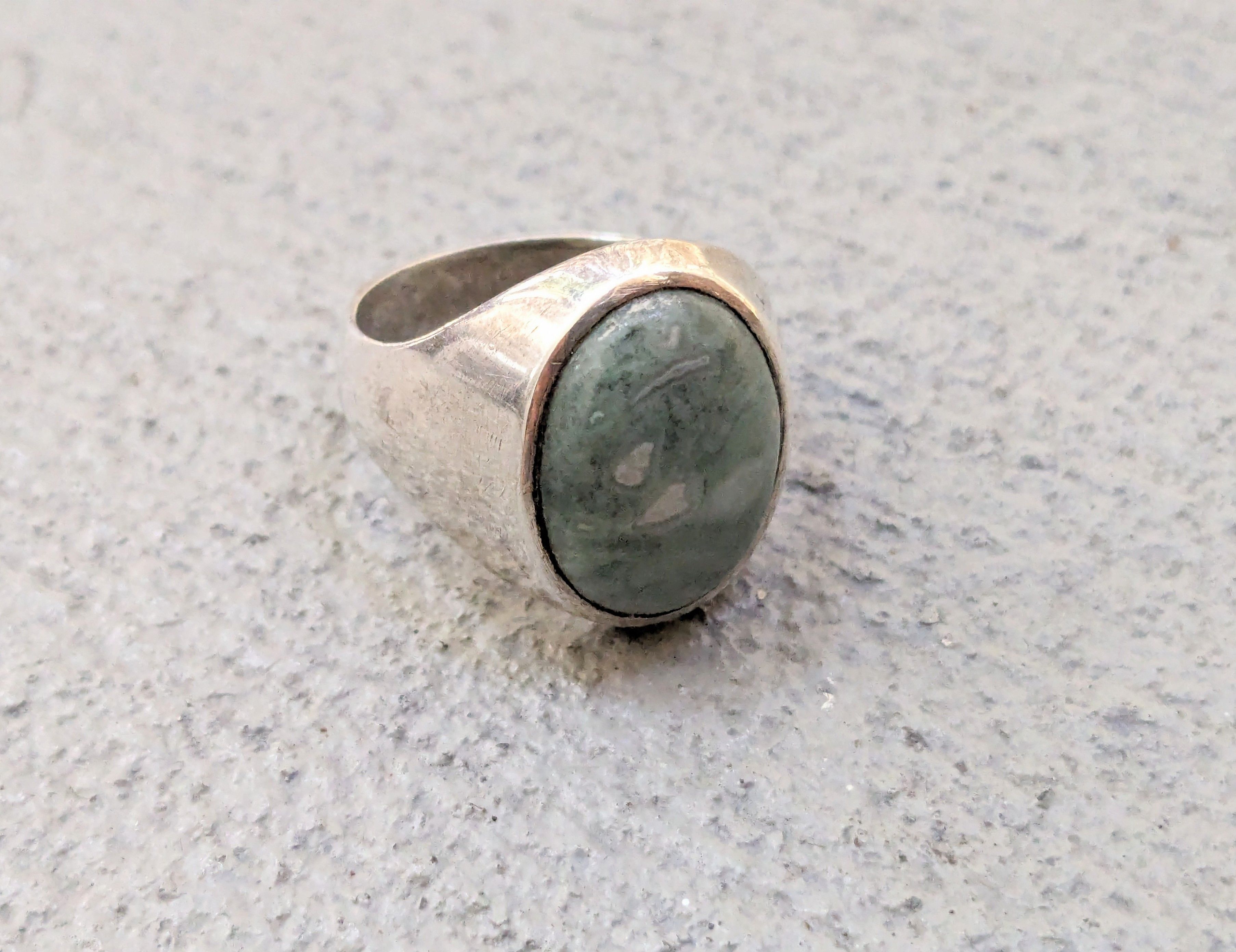Jewelry Sterling Silver Ring 11 Green Agate Oval Modern Size ONE SIZE - 4 Thumbnail
