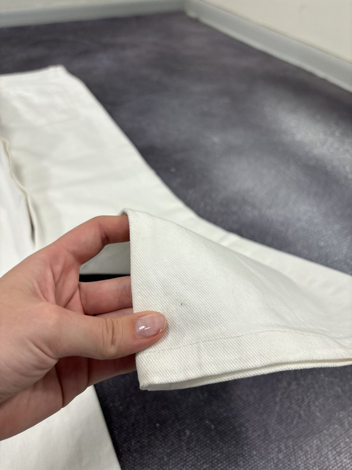 Iceberg Vintage Iceberg Men’s White Italian Denim Straight Fit Jeans Size US 31 - 16 Thumbnail