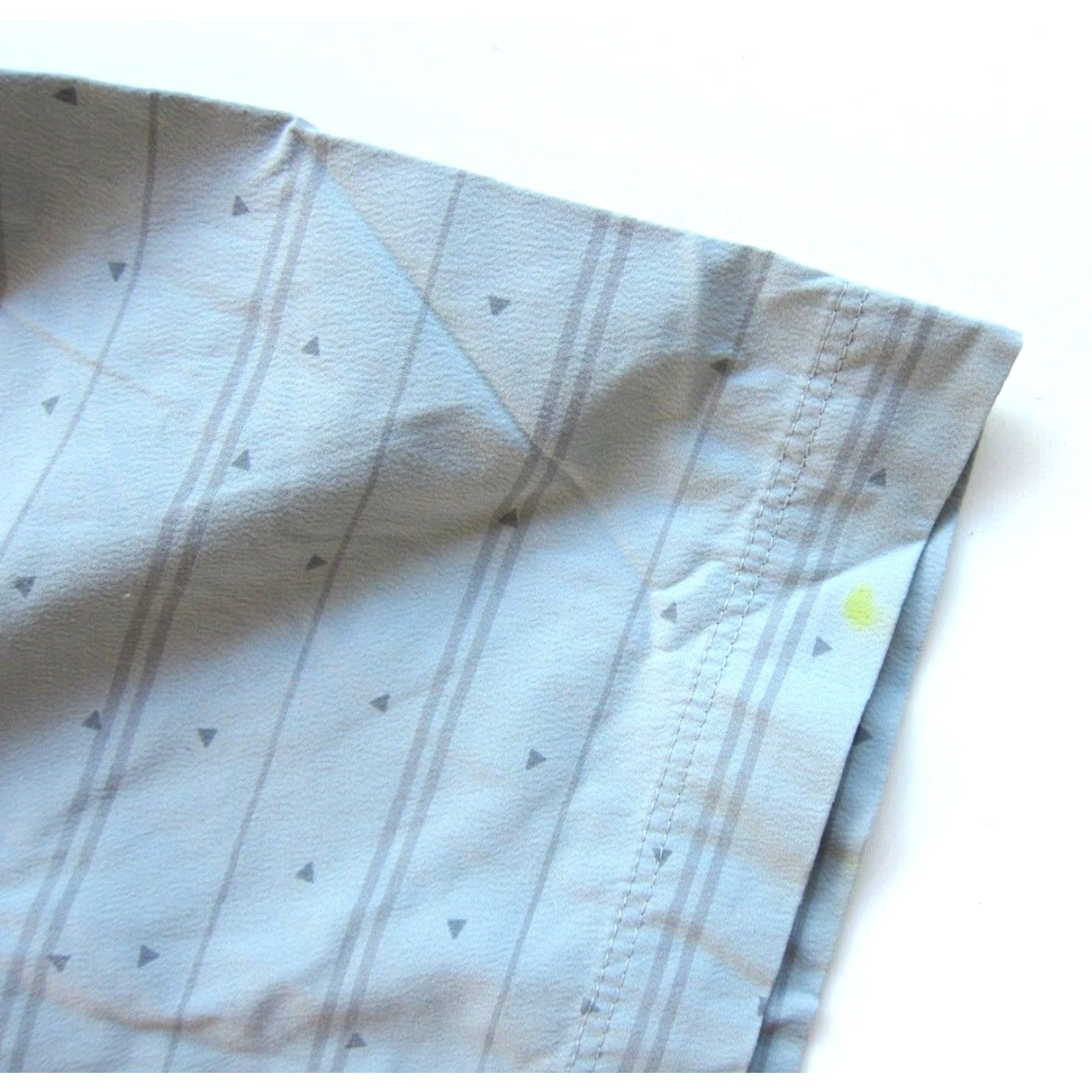 Under Armour VINTAGE Under Armour Shirt Men XL Grey Stretch Stripe Triangle Zip Pocket Short Sleeve Button-Up Shirt Size US XL / EU 56 / 4 - 6 Thumbnail