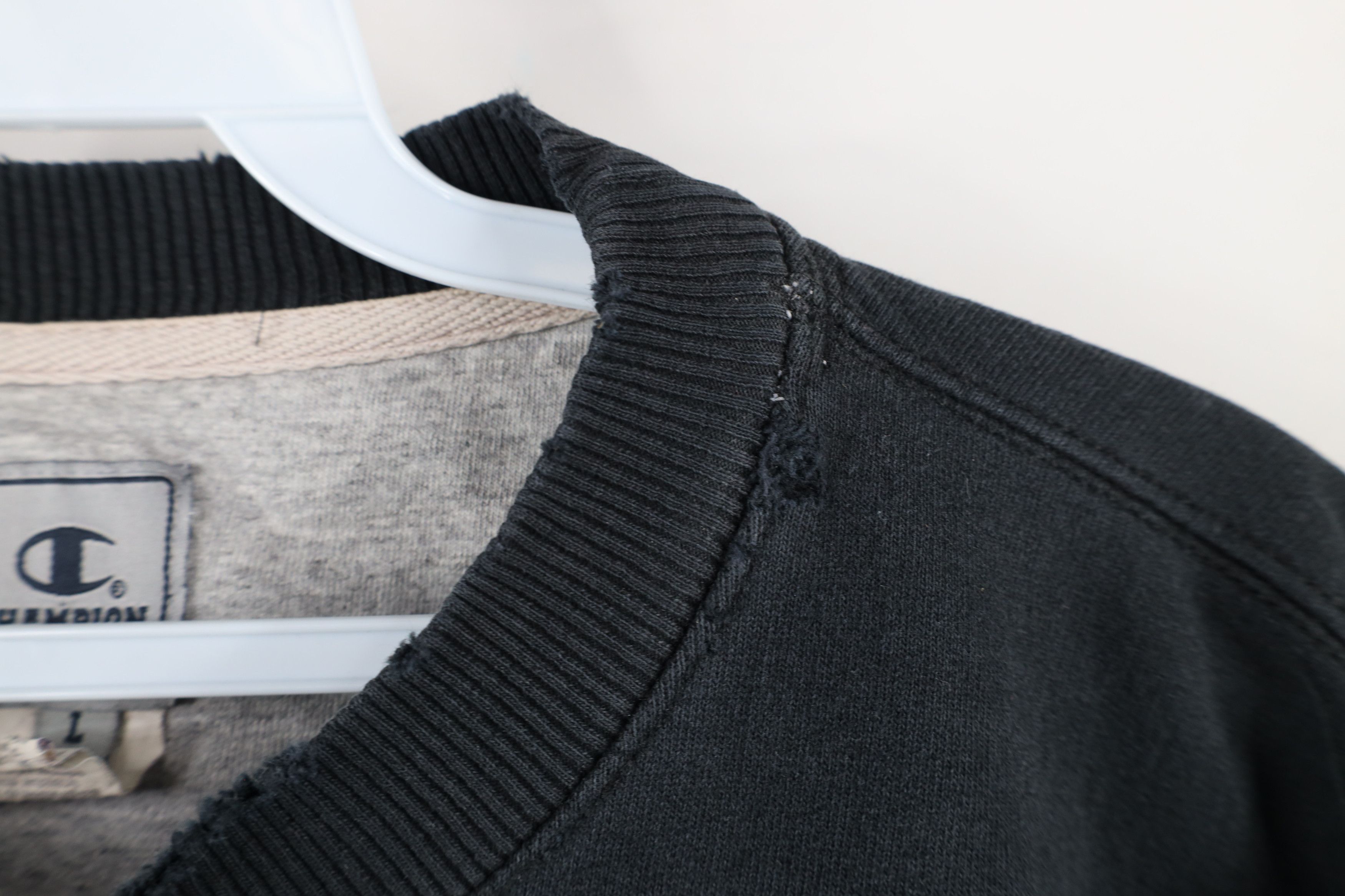 Champion × Vintage Vintage 90s Champion Cut Off Crewneck Sweatshirt Black Size US L / EU 52-54 / 3 - 5 Thumbnail