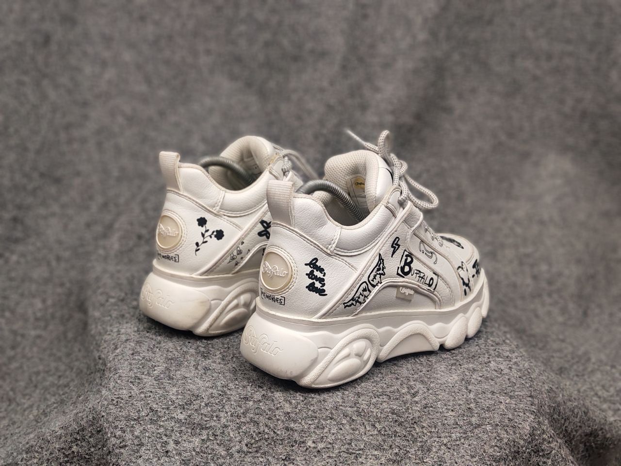 Buffalo London Buffalo Superge Cld Corin Oversized Paint Logo Sneakers Size US 6.5 / IT 36.5 - 14 Thumbnail