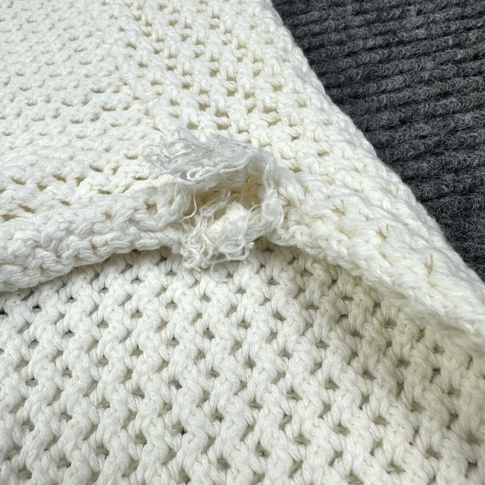 Van Heusen VINTAGE Van Heusen Sweater Shirt Womens M White 90s Open Knit Pullover 100% Cotton Knit Wool/Stretch Size M / US 6-8 / IT 42-44 - 4 Thumbnail