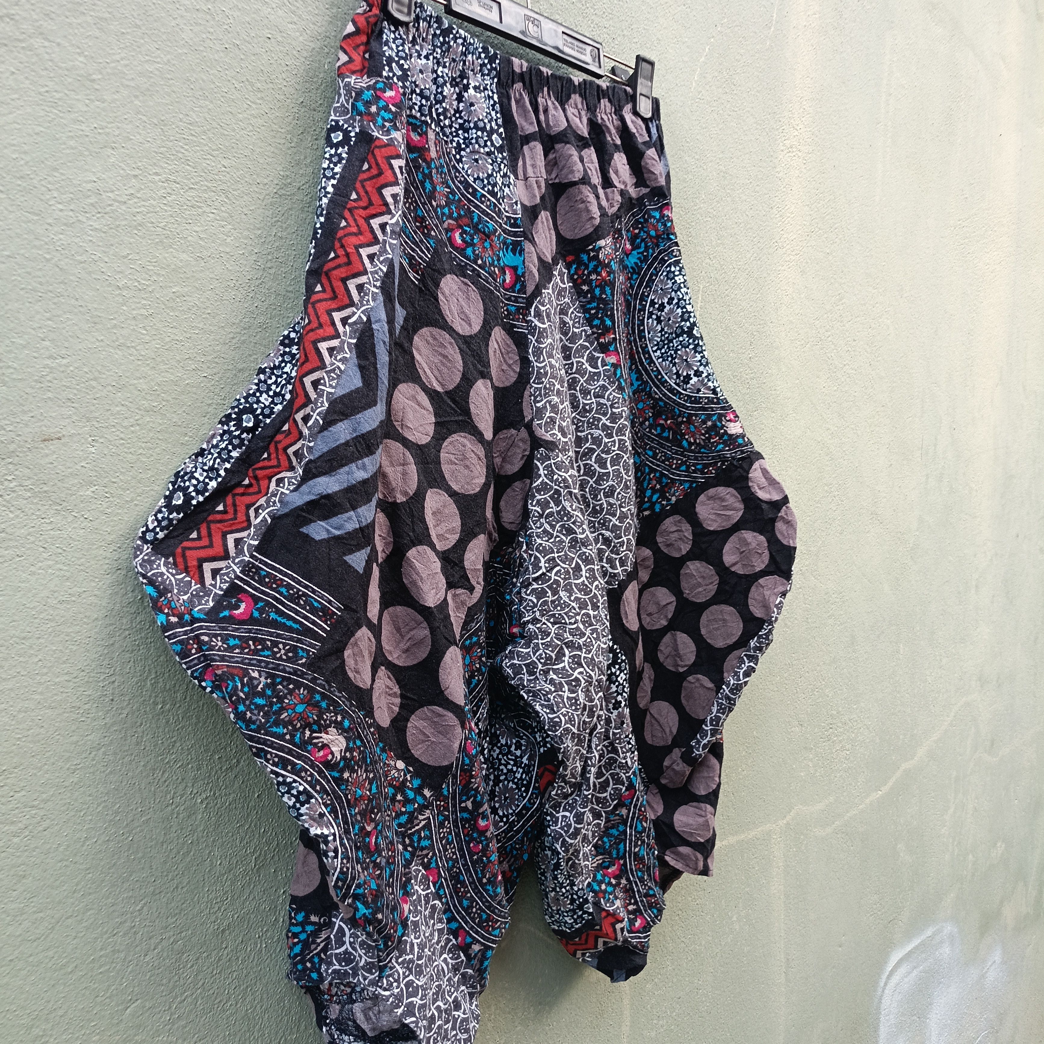 Japanese Brand Vintage Patchwork Short Pant Size US 40 / EU 56 - 3 Thumbnail
