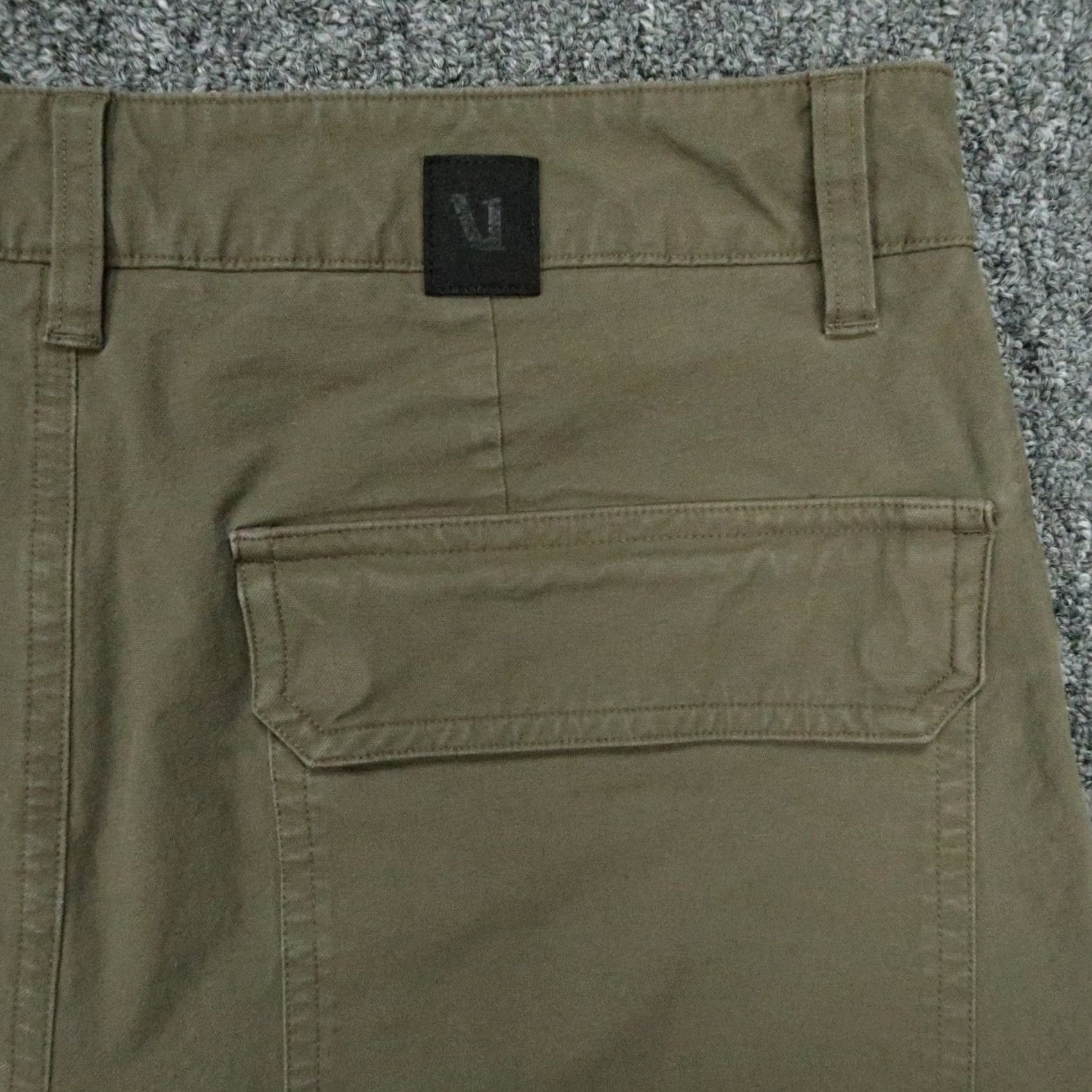 Vuori Vuori Shorts Mens 28 Green Chino Cotton Nylon Zip Pockets 9in Inseam Regular Casual Travel - Mens Size US 28 / EU 44 - 5 Thumbnail