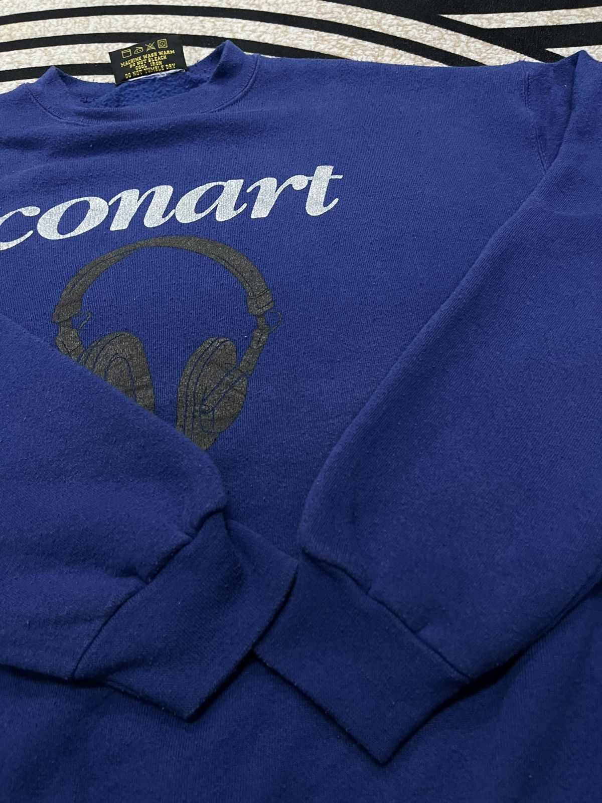 Japanese Brand 90s CONART SKATEBOARDS HIP HOP DJ HEADPHONES CREWNECK Size US L / EU 52-54 / 3 - 11 Thumbnail