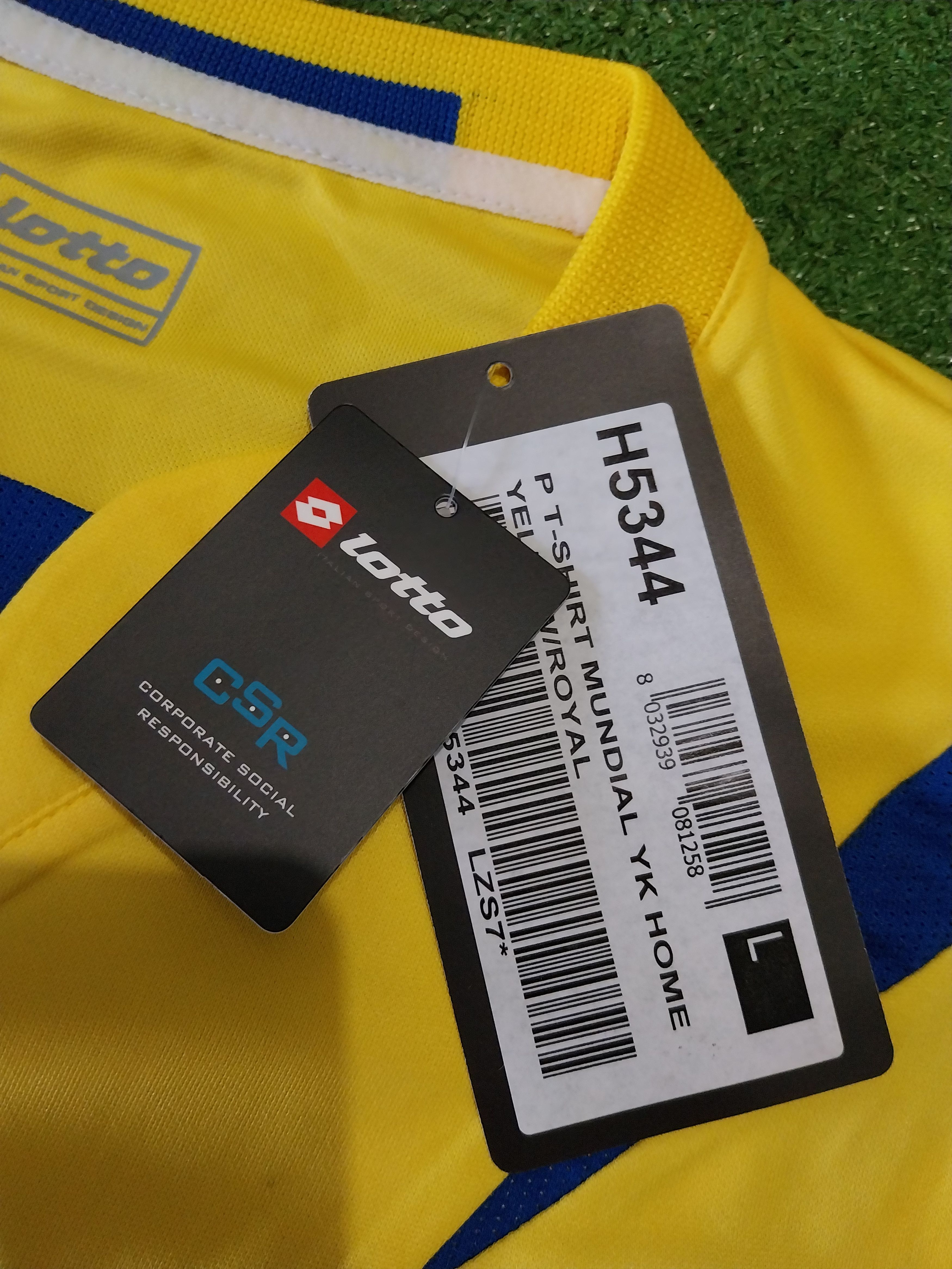 Lotto Sport Ukraine home 2006 andriy shevchenko jersey football Size US L / EU 52-54 / 3 - 6 Thumbnail