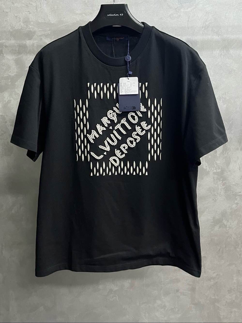 Louis Vuitton Louis Vuitton Pearl Embroidered T-Shirt Size XL Size US XL / EU 56 / 4 - 1 Thumbnail