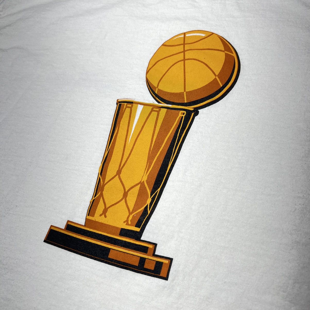 NBA NBA Finals Tee Shirt White Trophy Champions Basketball Y2K Size US XL / EU 56 / 4 - 14 Thumbnail