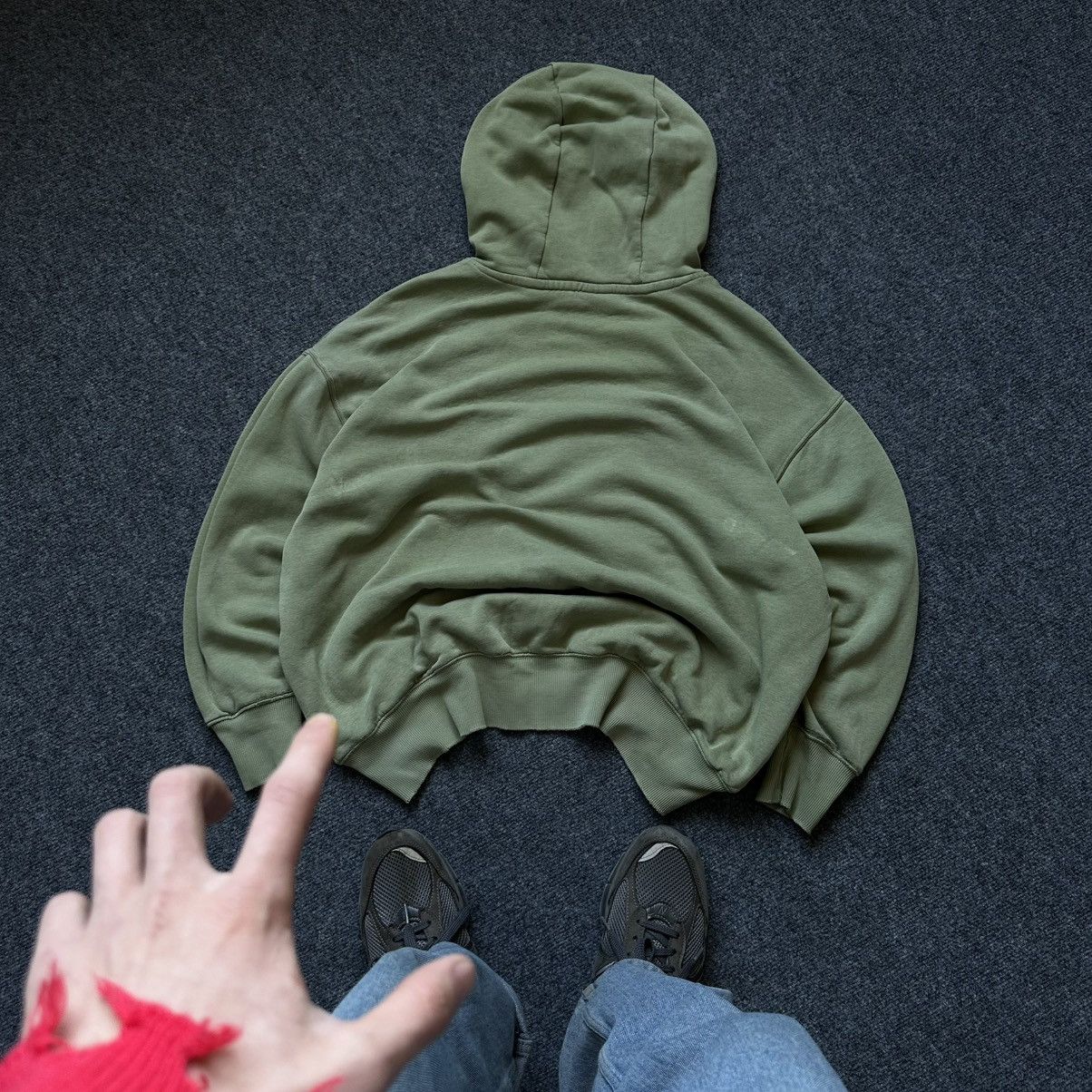 Y/Project VTG Nike Hoodie Centre Logo Size L Trashed Olive 00s USA Hyp Size US L / EU 52-54 / 3 - 6 Thumbnail