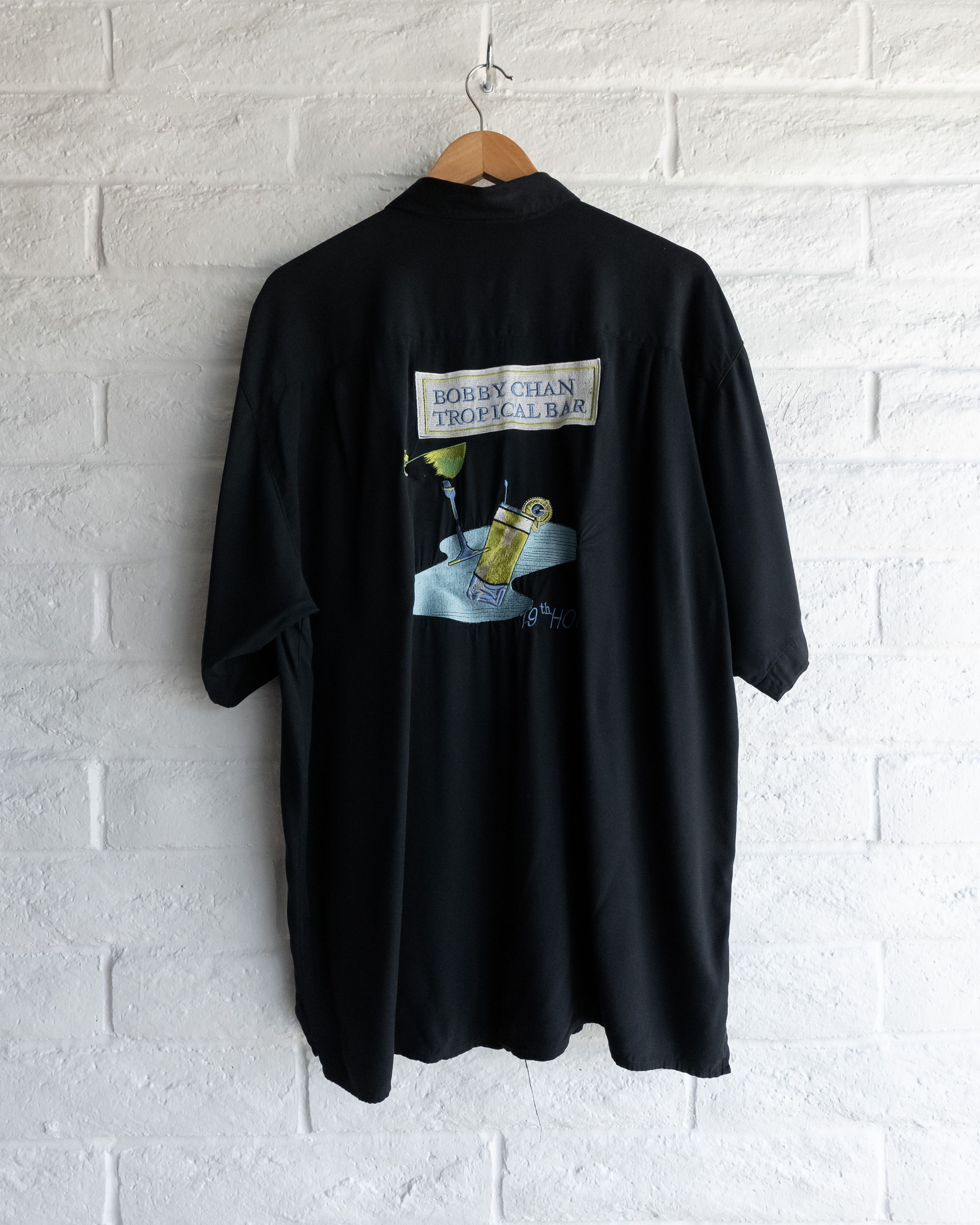 Vintage Vintage 2000s Bobby Chan Pool Tropical Bar Embroidery Shirt Size US XL / EU 56 / 4 - 1 Thumbnail